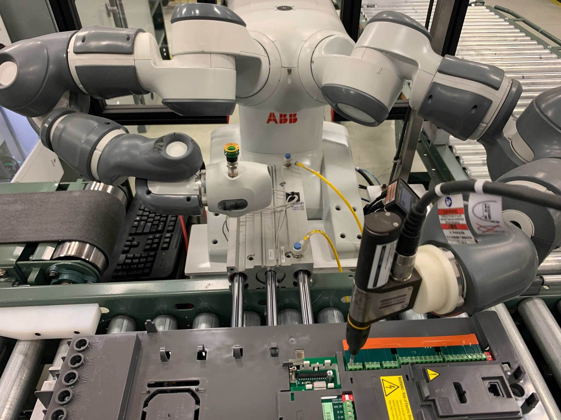 Motor vehicle, Automotive design, Audio equipment