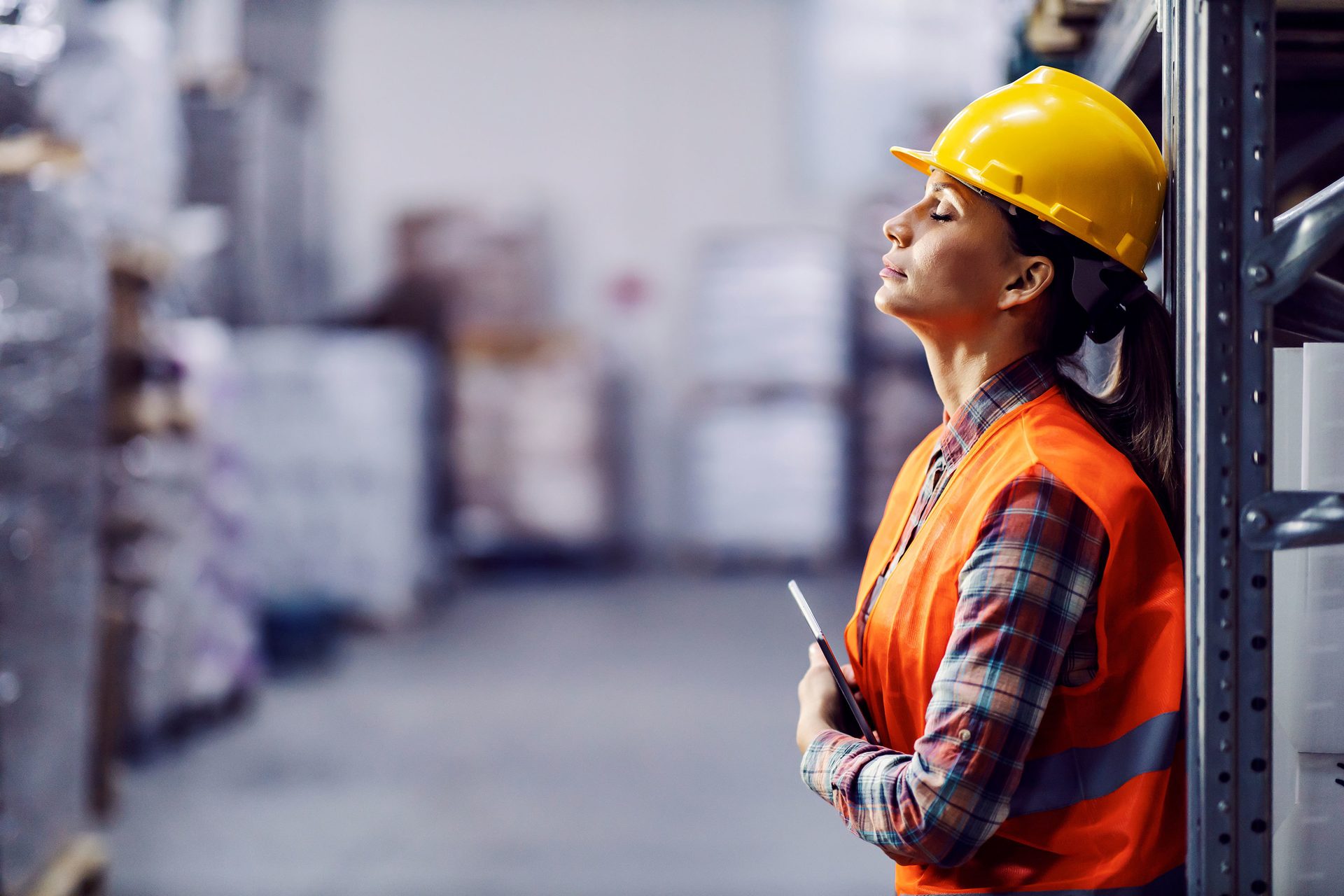 Hard hat, High-visibility clothing, Workwear, Helmet, Sleeve, Engineer, Headgear
