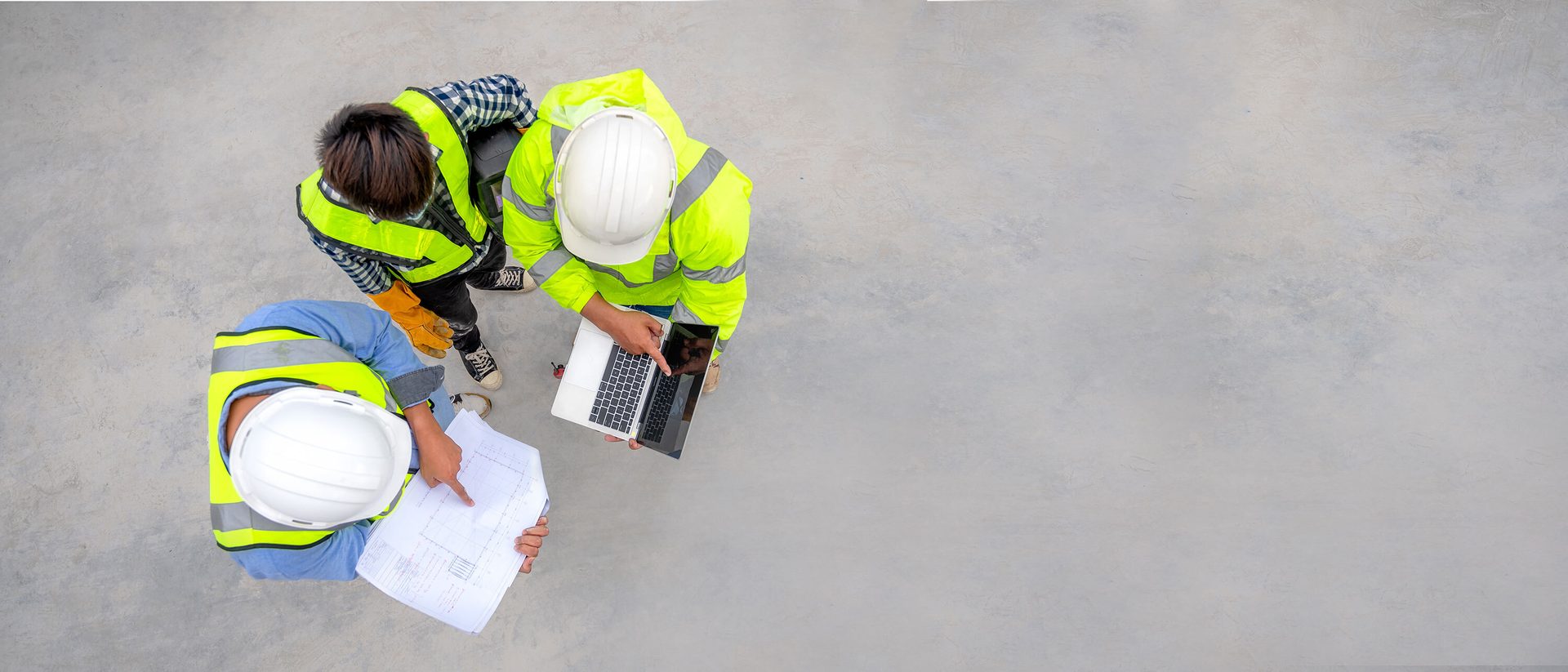 High-visibility clothing, Hard hat, Workwear, Tradesman, Helmet, Sleeve, Engineer