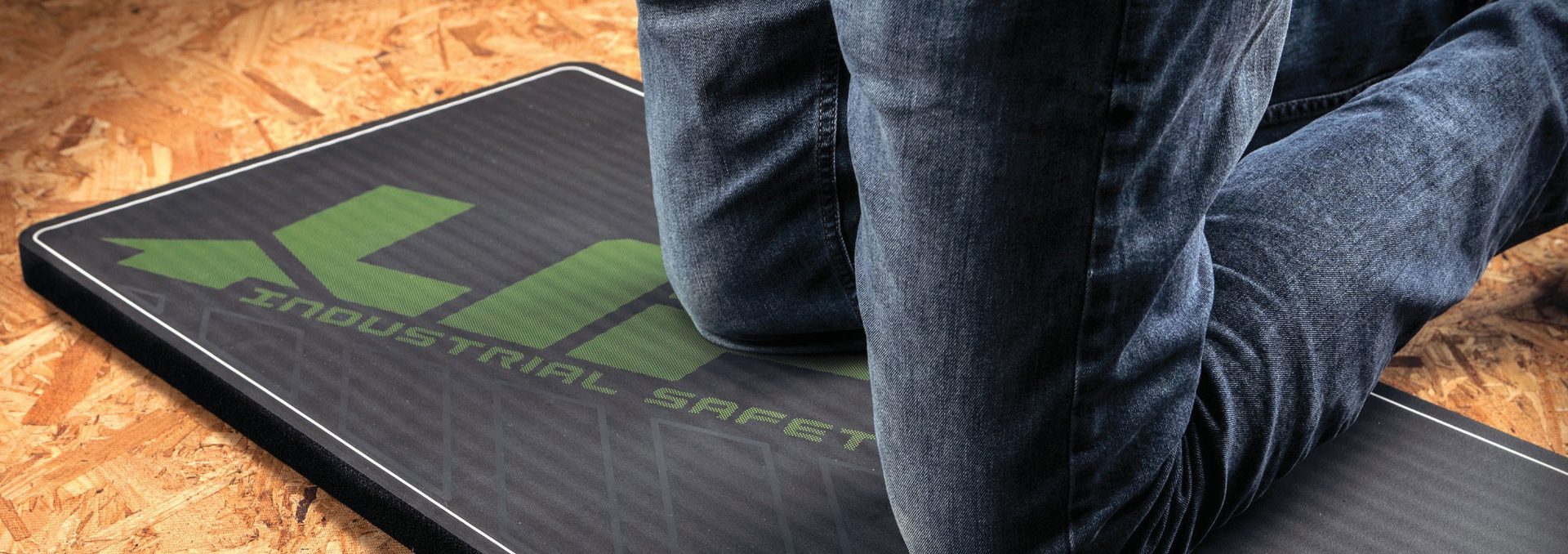 Material property, Hood, Comfort, Textile, Sleeve, Grey, Rectangle, Denim, Flooring, Sportswear