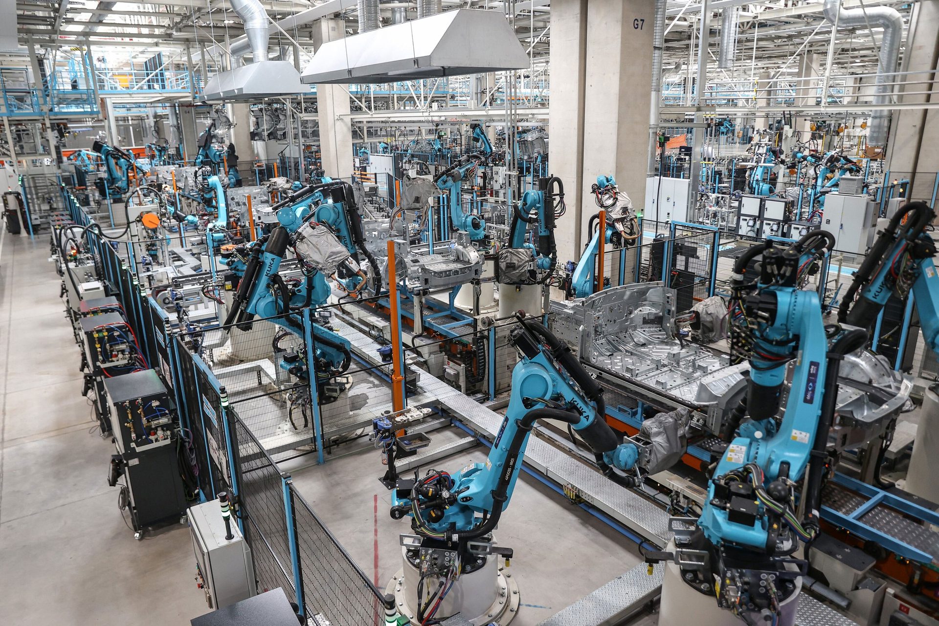 Motor vehicle, Automotive design, Mass production