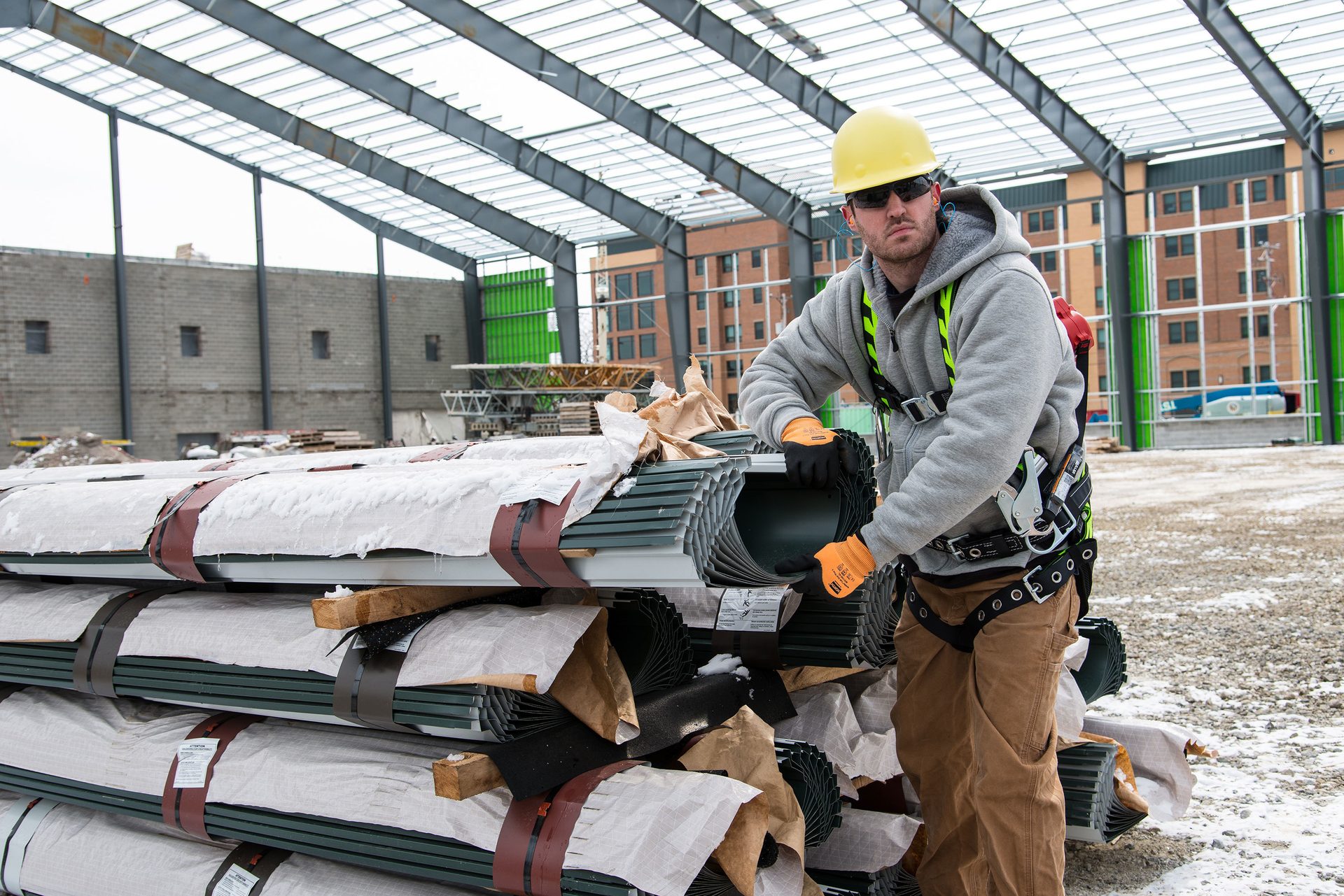 Hard hat, High-visibility clothing, Motor vehicle, Workwear, Helmet, Tradesman