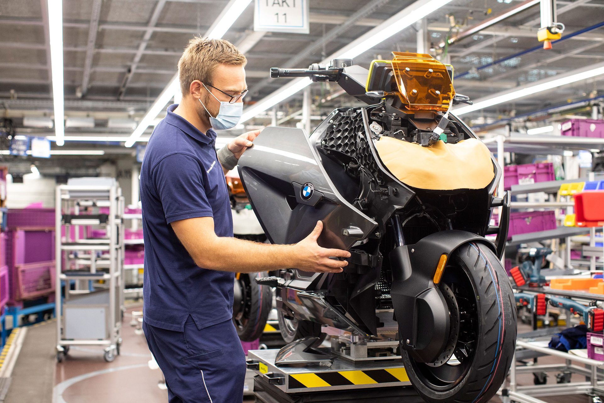 Automotive Wheel System, Motor vehicle, Fuel tank, Motorcycle