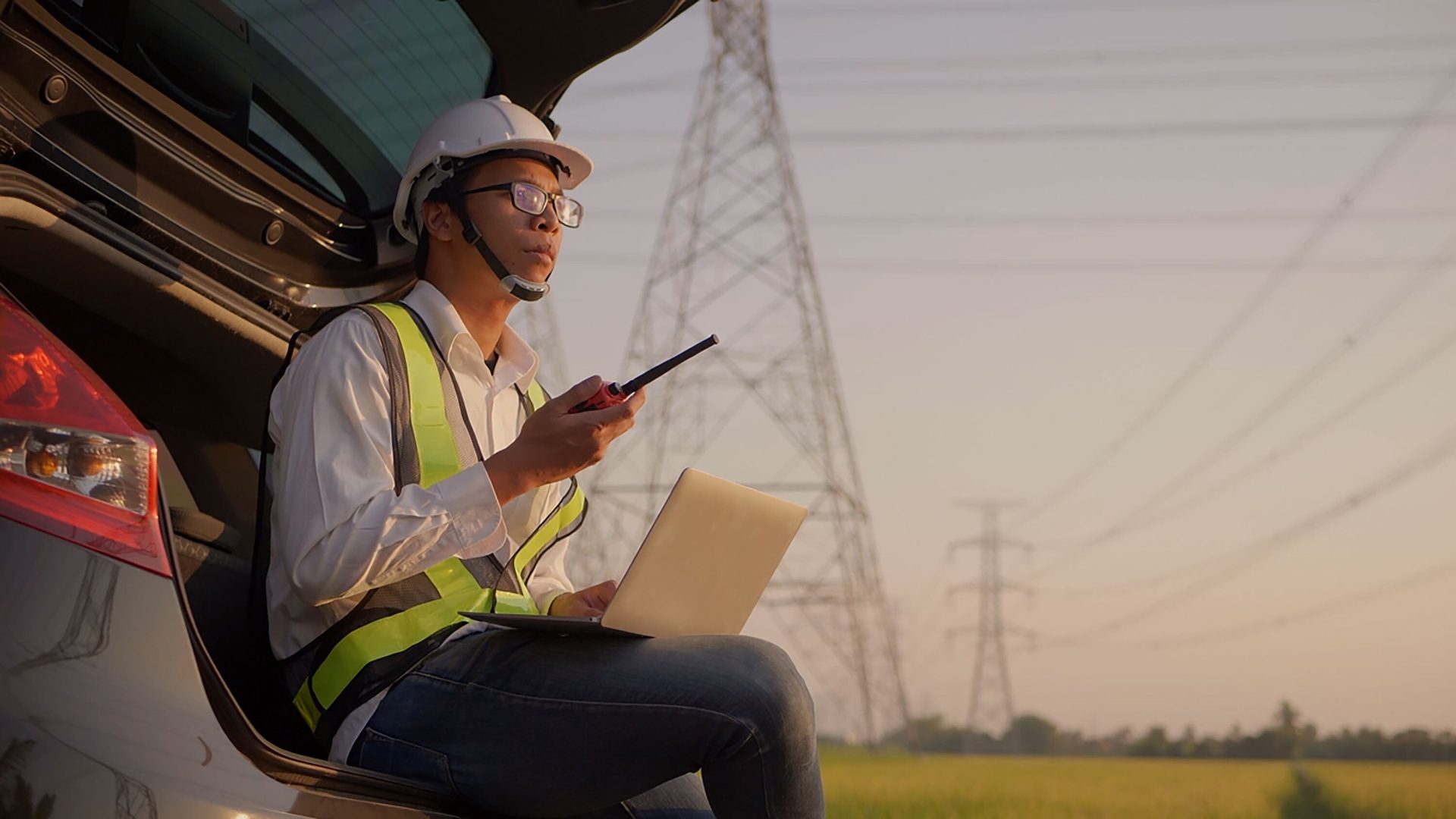 Motor vehicle, Automotive design, Sky, Helmet, Workwear, Plant, Headgear