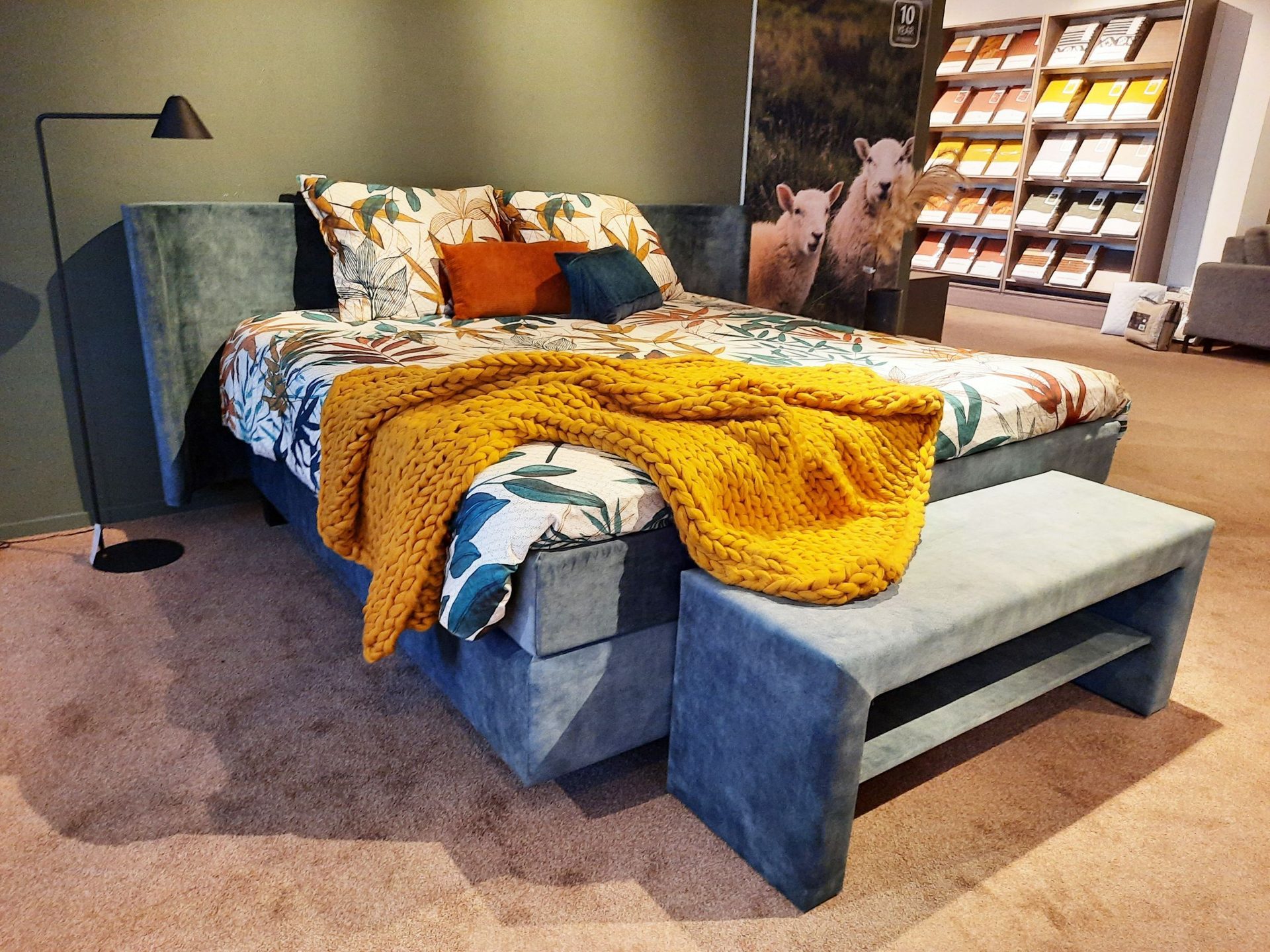 Interior design, Bed sheet, Furniture, Bedroom, Room, Bedding, Linens, Pillow