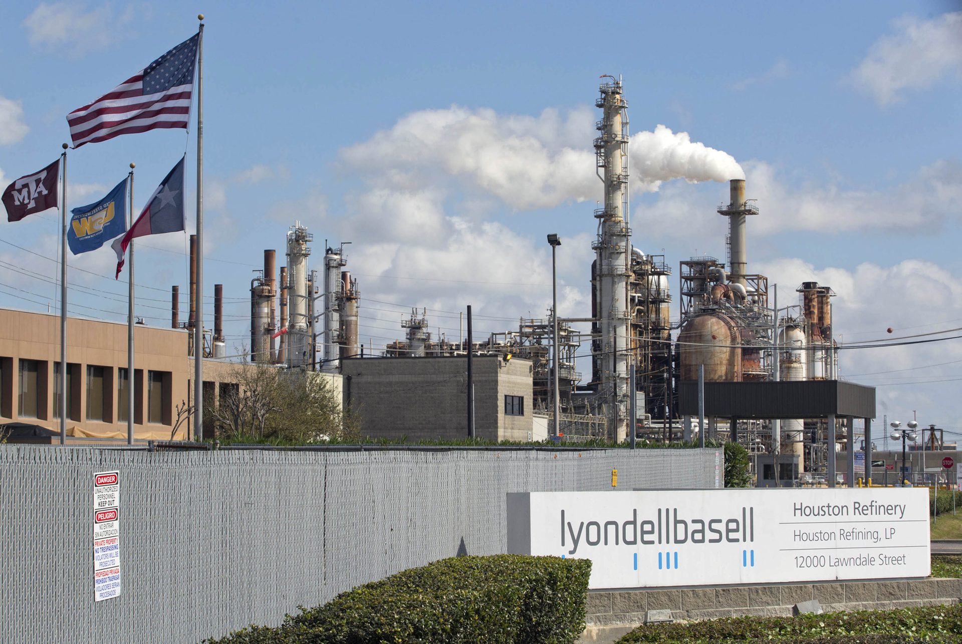 LyondellBasell is making a shift toward advanced recycling tech