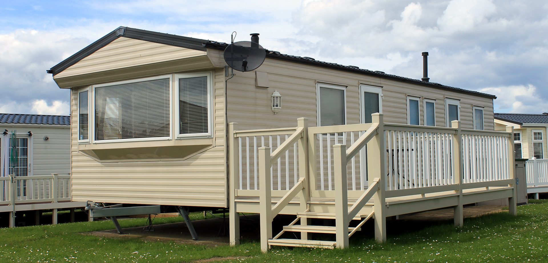 Manufactured home with matching deck
