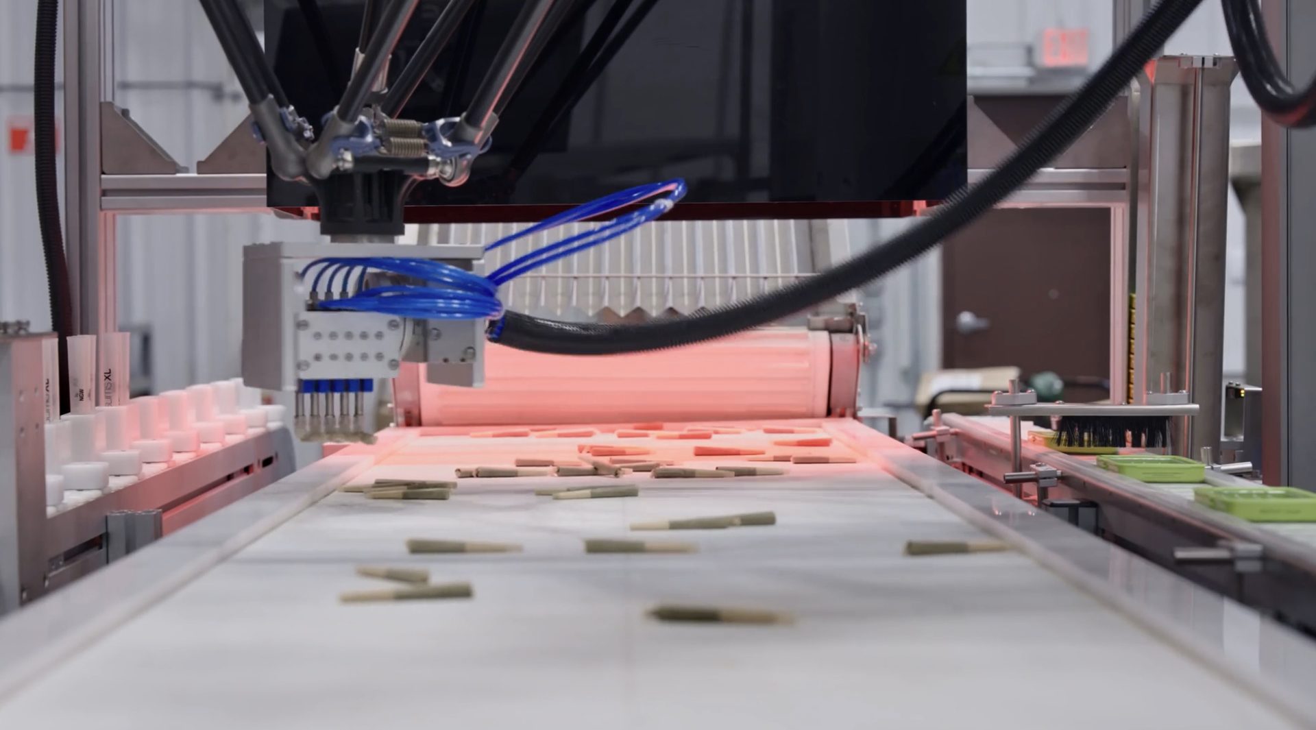 Image of the Spyder Pick and Place Joint Robot sorting pre-rolls.