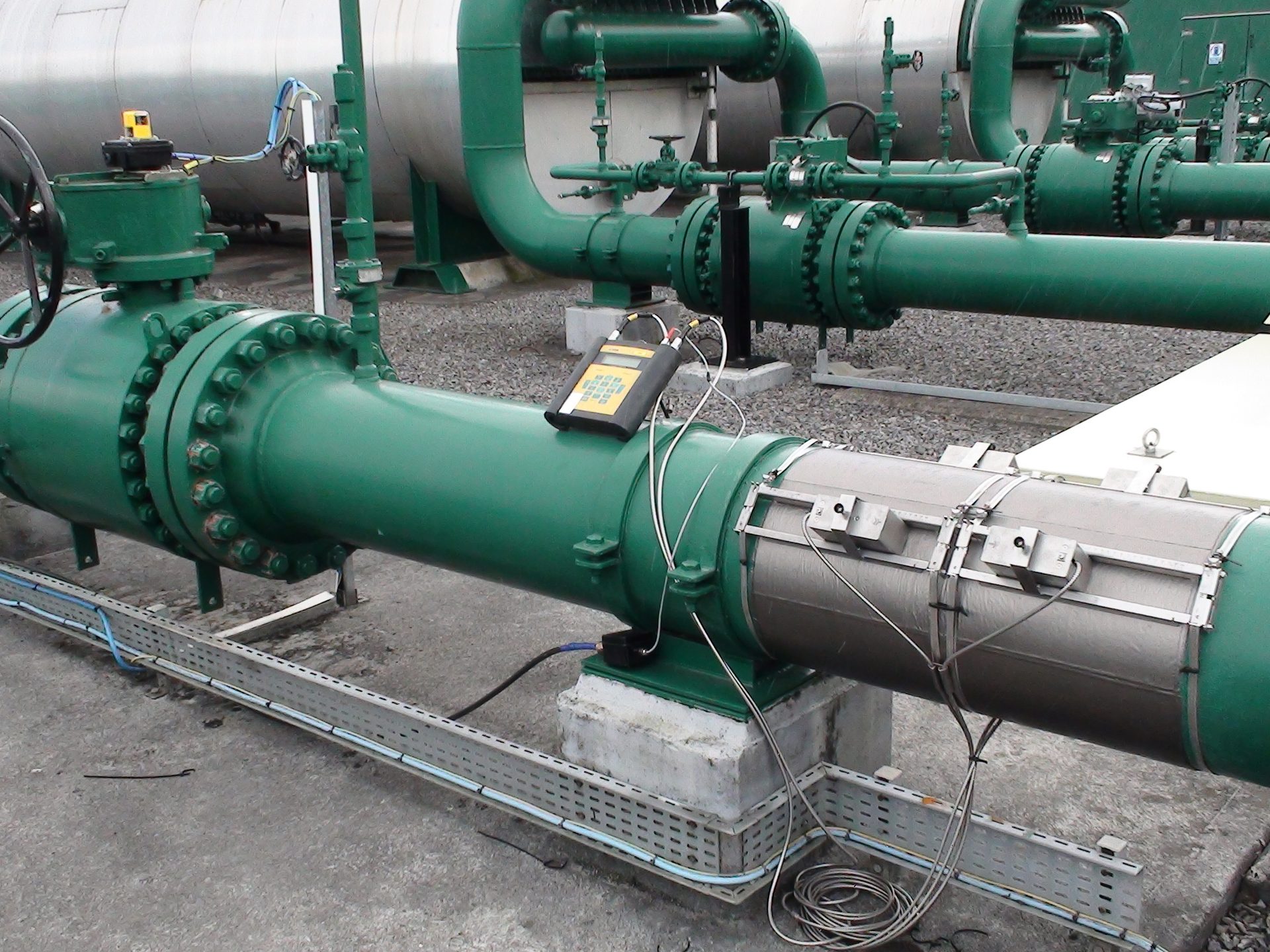 Steel casing pipe, Pipeline transport, Pumping station, Green, Cylinder, Plumbing, Asphalt