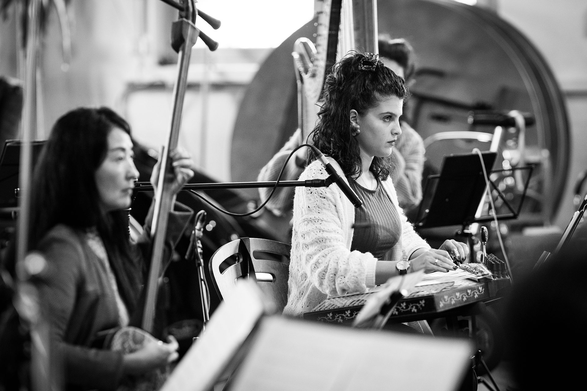 String instrument, Violin family, Music artist, Microphone, Musician, Black-and-white, Entertainment, Style