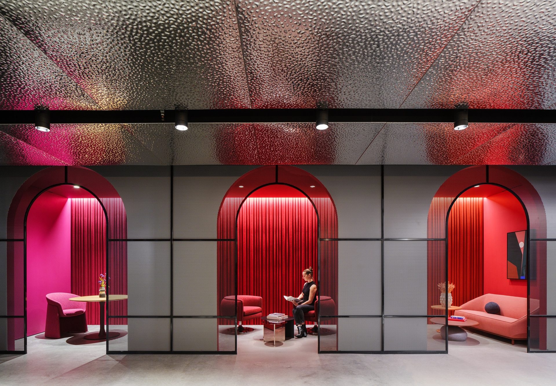 Interior design, Red
