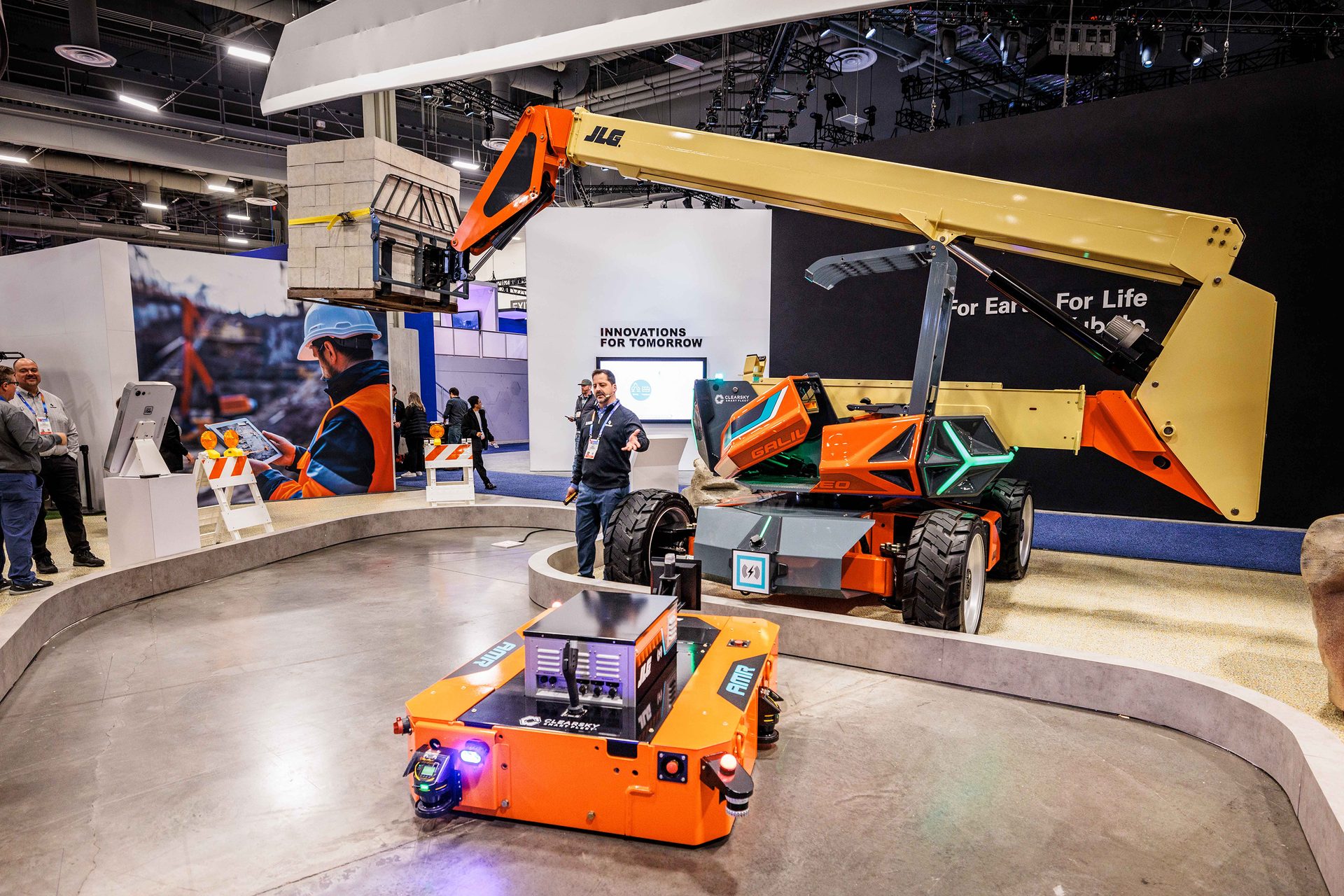 Construction robots demonstrating capabilities at CES Expo