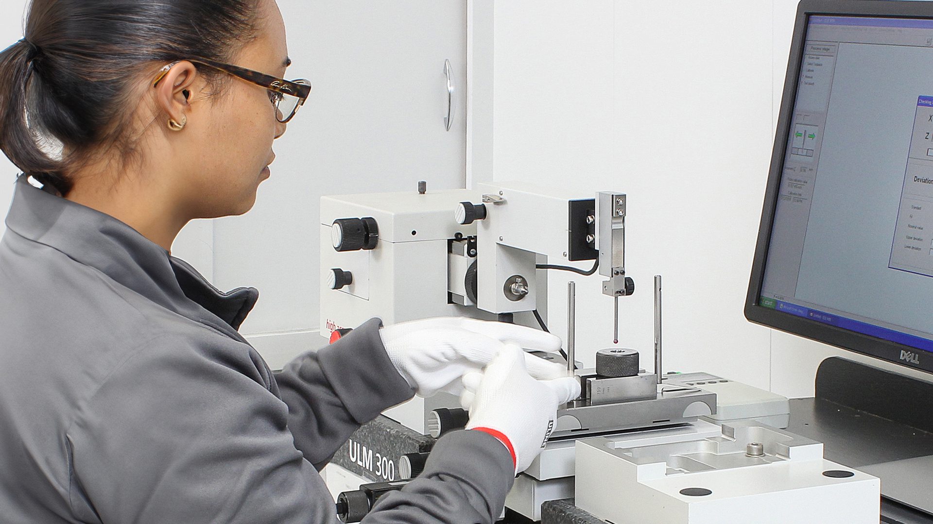 Scientific instrument, Electronic device, Laboratory equipment, Research institute, Microscope, Scientist, Technology