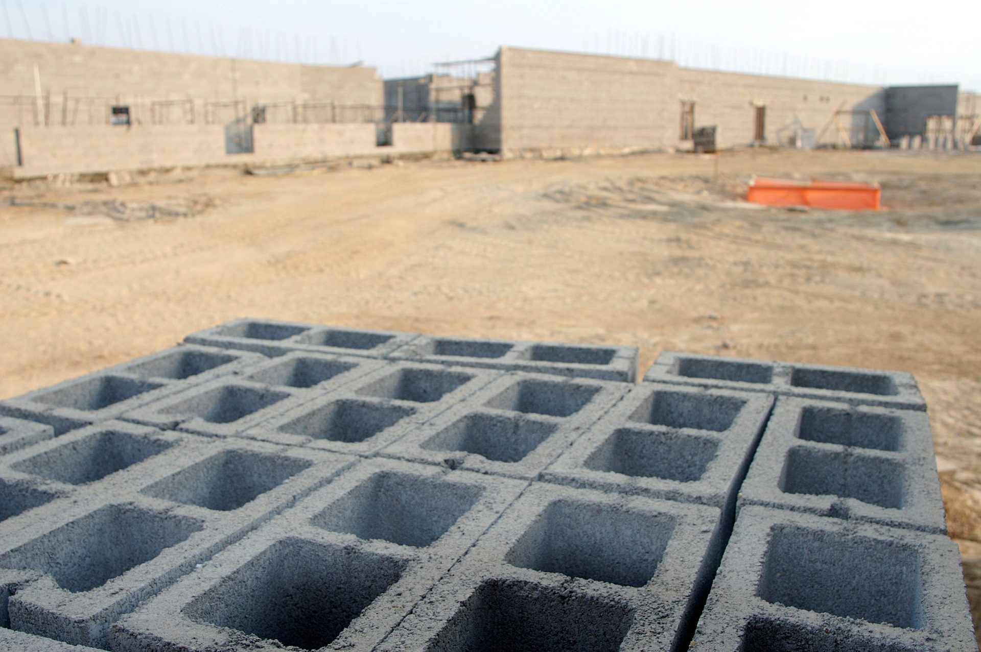 Automotive tire, Road surface, Land lot, Sky, Labyrinth