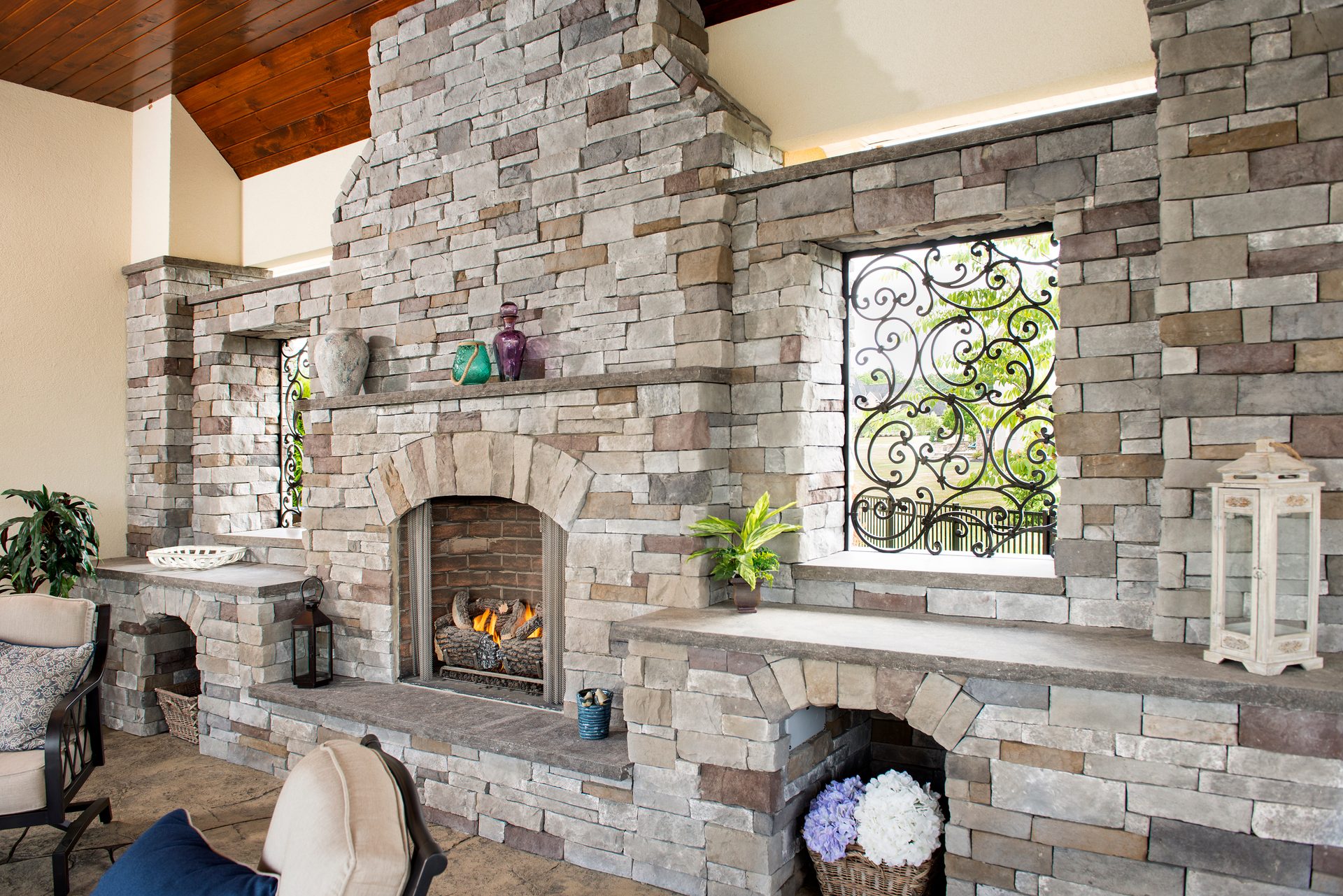 Manufactured stone veneer 