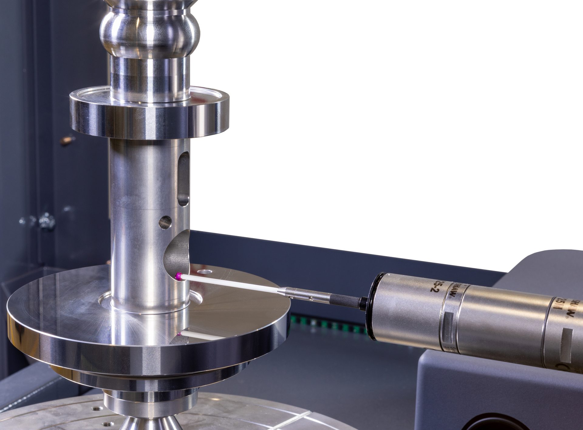 An example of a scanning probe. Blind holes or keyways up to a diameter or width of 40 mm can be fully measured, as well as form features, positions, diameters, and distances.