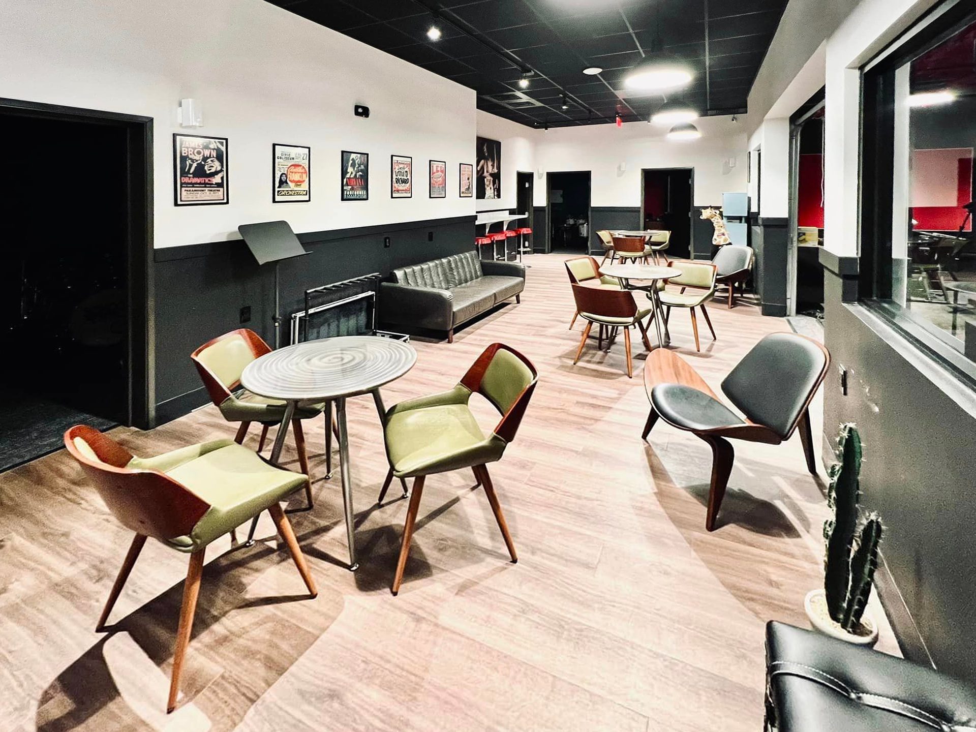 Interior design, Furniture, Flooring, Floor, Lighting, Ceiling, Chair