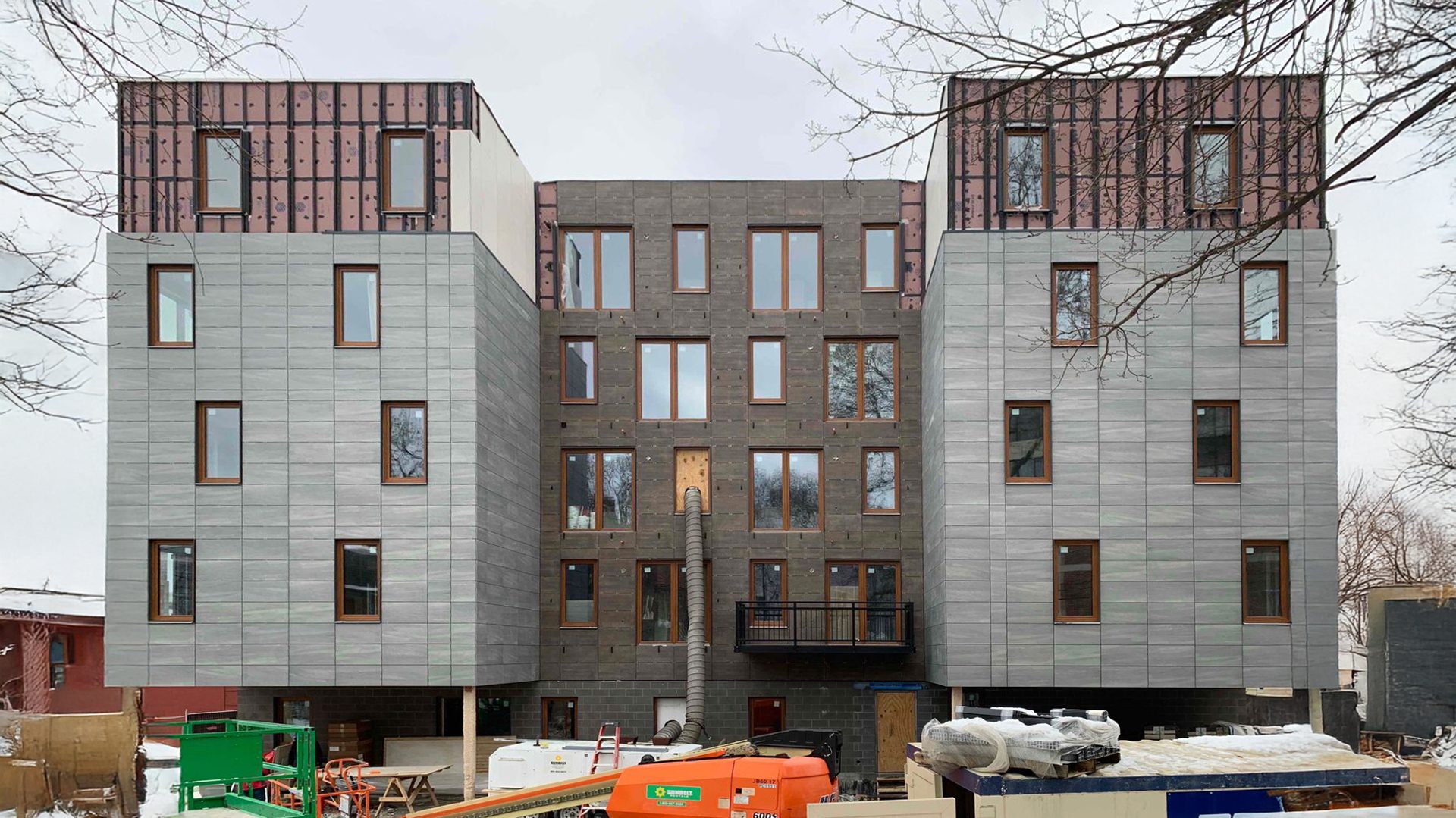 DuPont's integrated structural insulated sheathing system