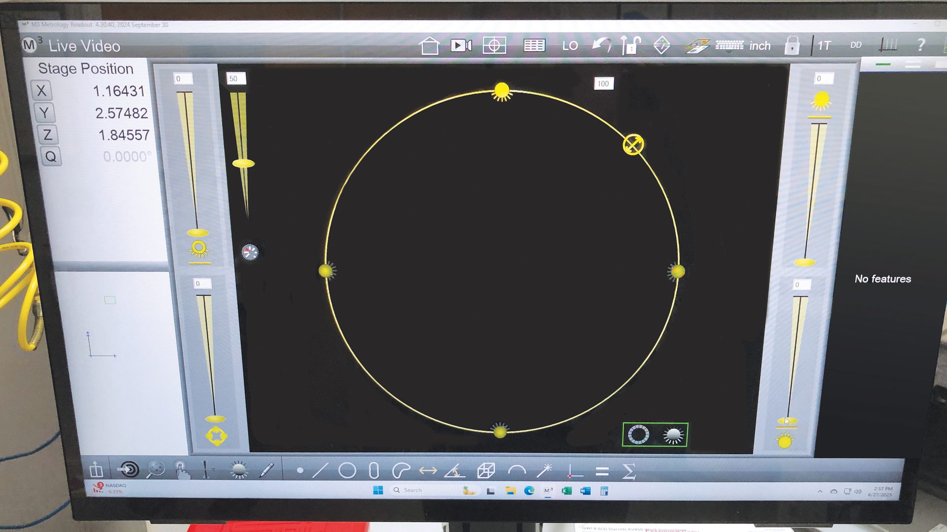 The Starrett AV450s have robust lighting functionality including a computer-controlled quadrant (LED) ring light.