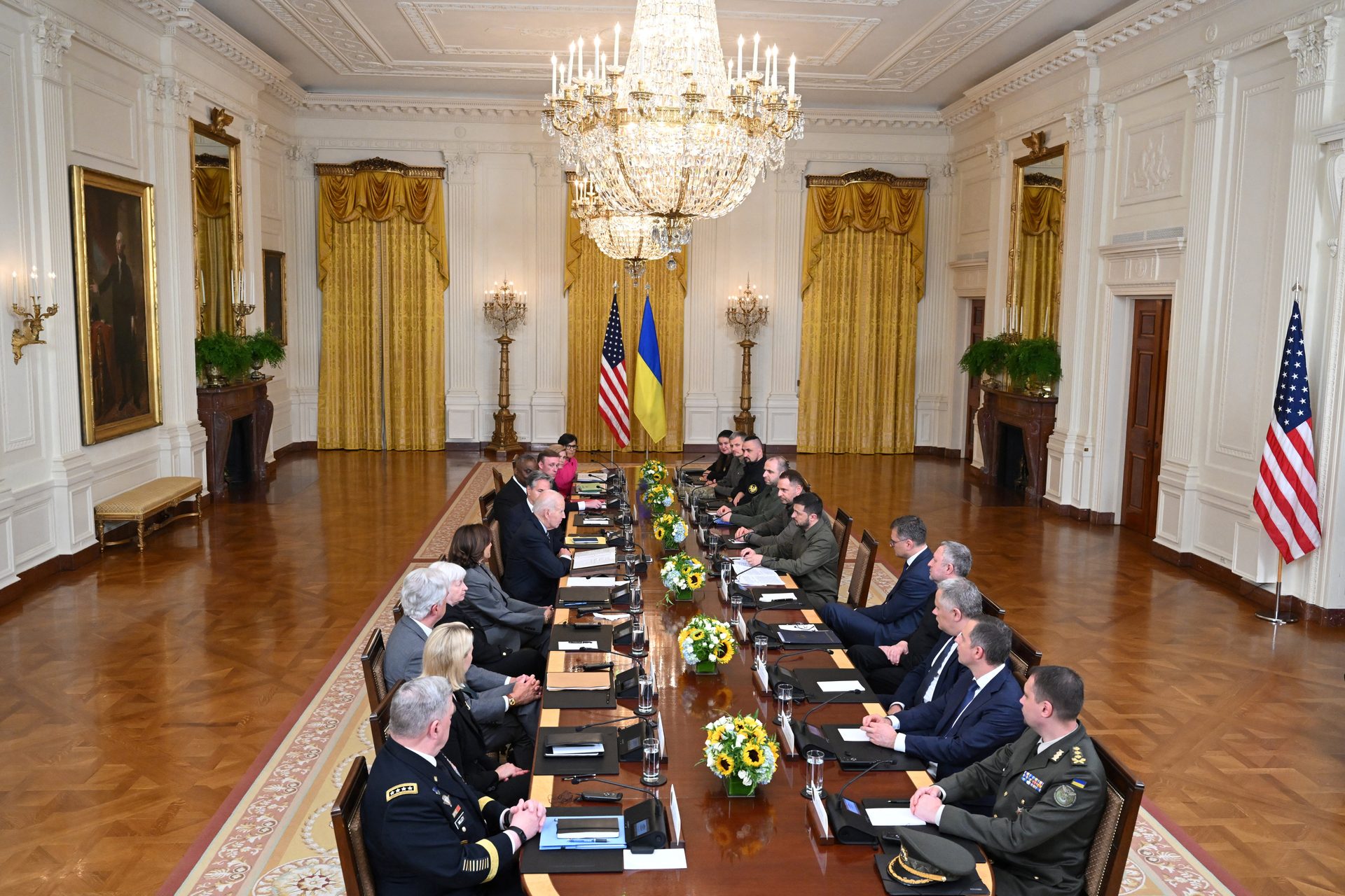Flag of the United States, Furniture, Table, Chair, Official, Suit