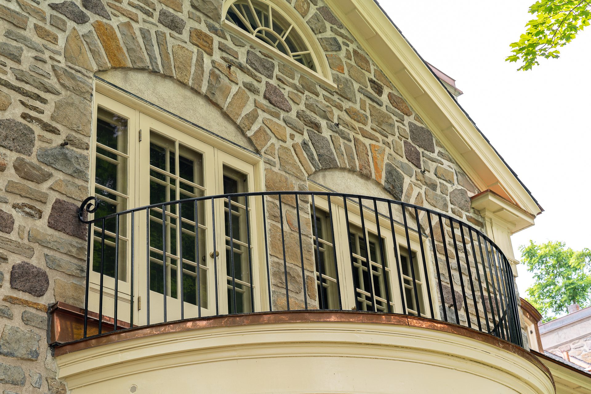 Building material, Property, Window, Fixture, Wood, Brick, Brickwork