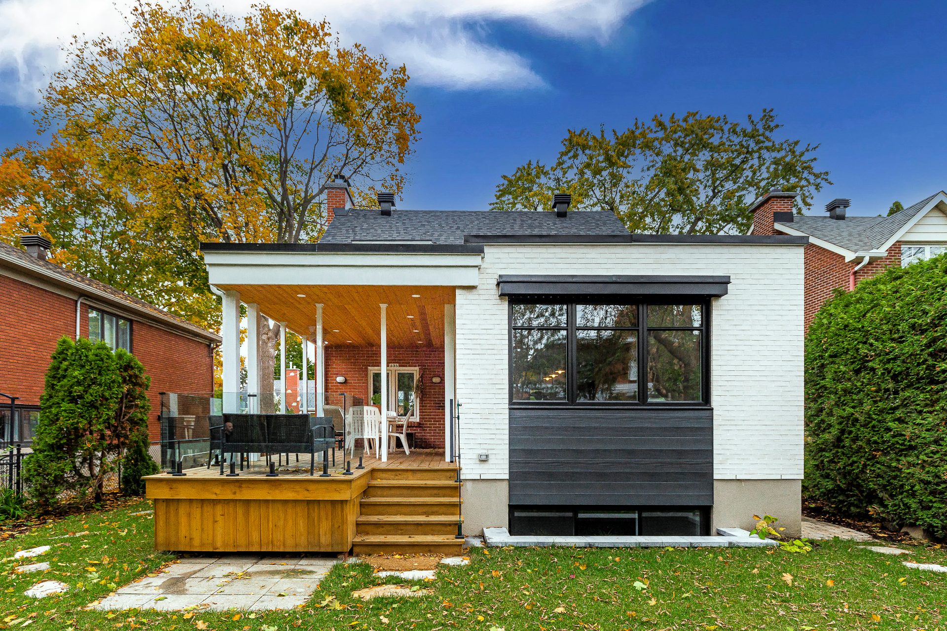 Land lot, Cloud, Plant, Sky, Building, Property, Window, Tree, Shade, Architecture