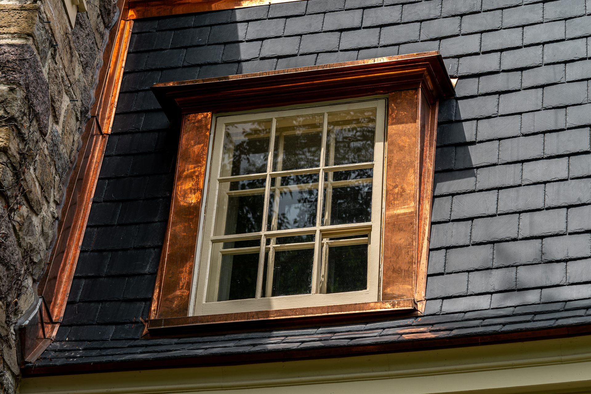 Building material, Brown, Window, Fixture, Plant, Wood, Brickwork, Rectangle, Brick