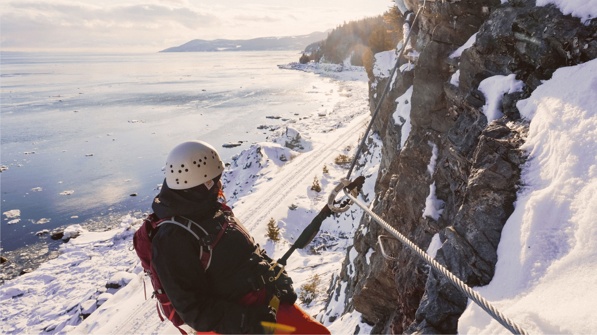 Outdoor recreation, geological phenomenon, Rock-climbing equipment, Snow, Adventure, Winter, Mountaineer, Mountaineering, Freezing