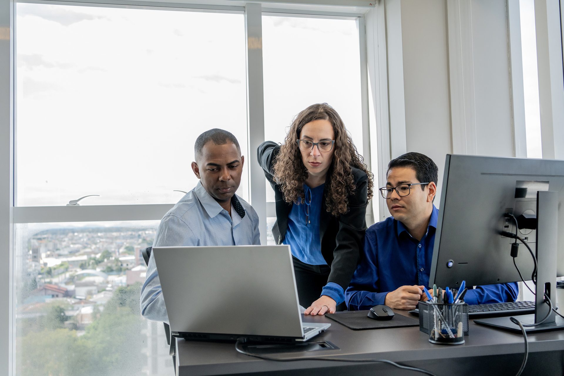 Personal computer, Output device, Laptop, Window, Table, Gadget