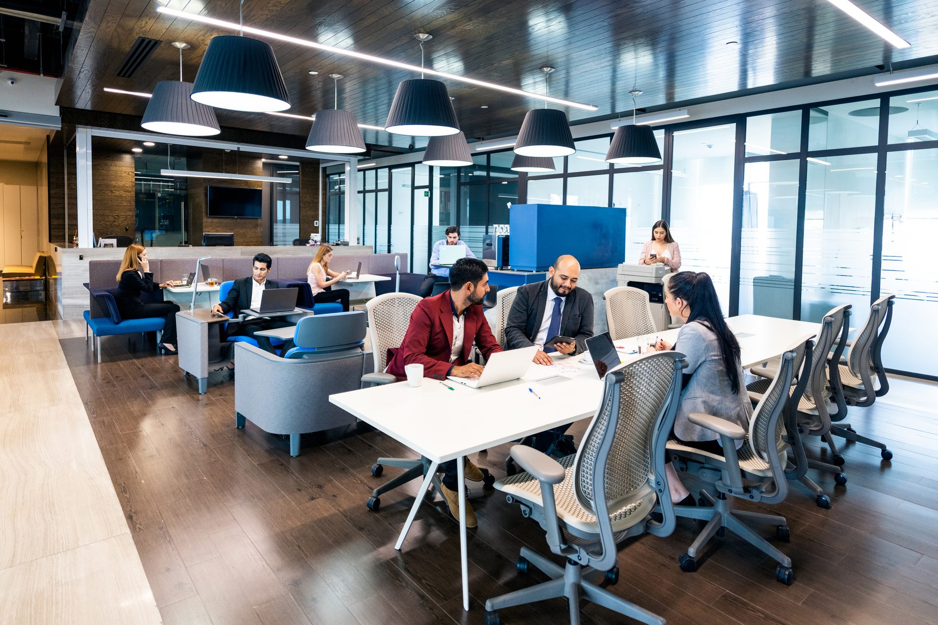 Interior design, White-collar worker, Furniture, Chair, Table, Technology, Sitting, Job, Desk, Management