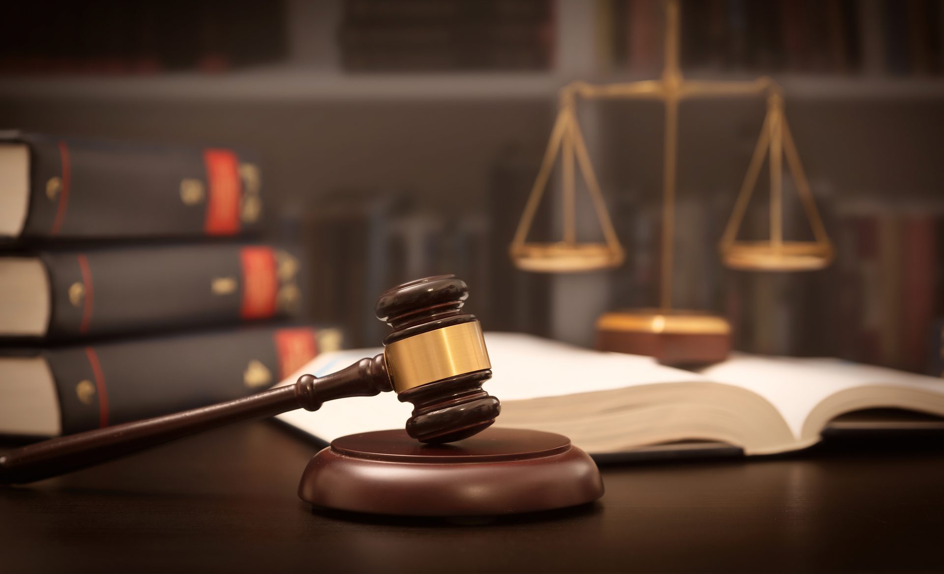 Office equipment, Input device, Peripheral, Wood, Microphone, Table, Lamp