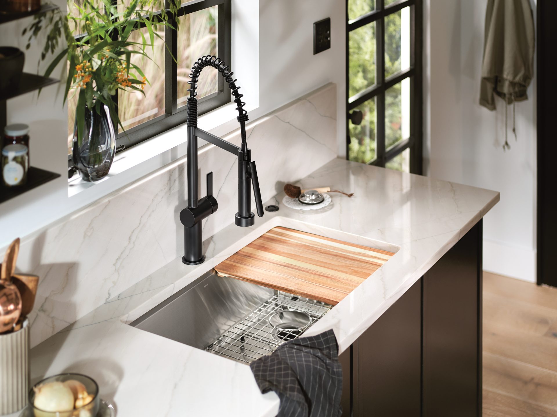 Kitchen sink, Countertop, Property, Cabinetry, Window, Tap, Plant, Wood