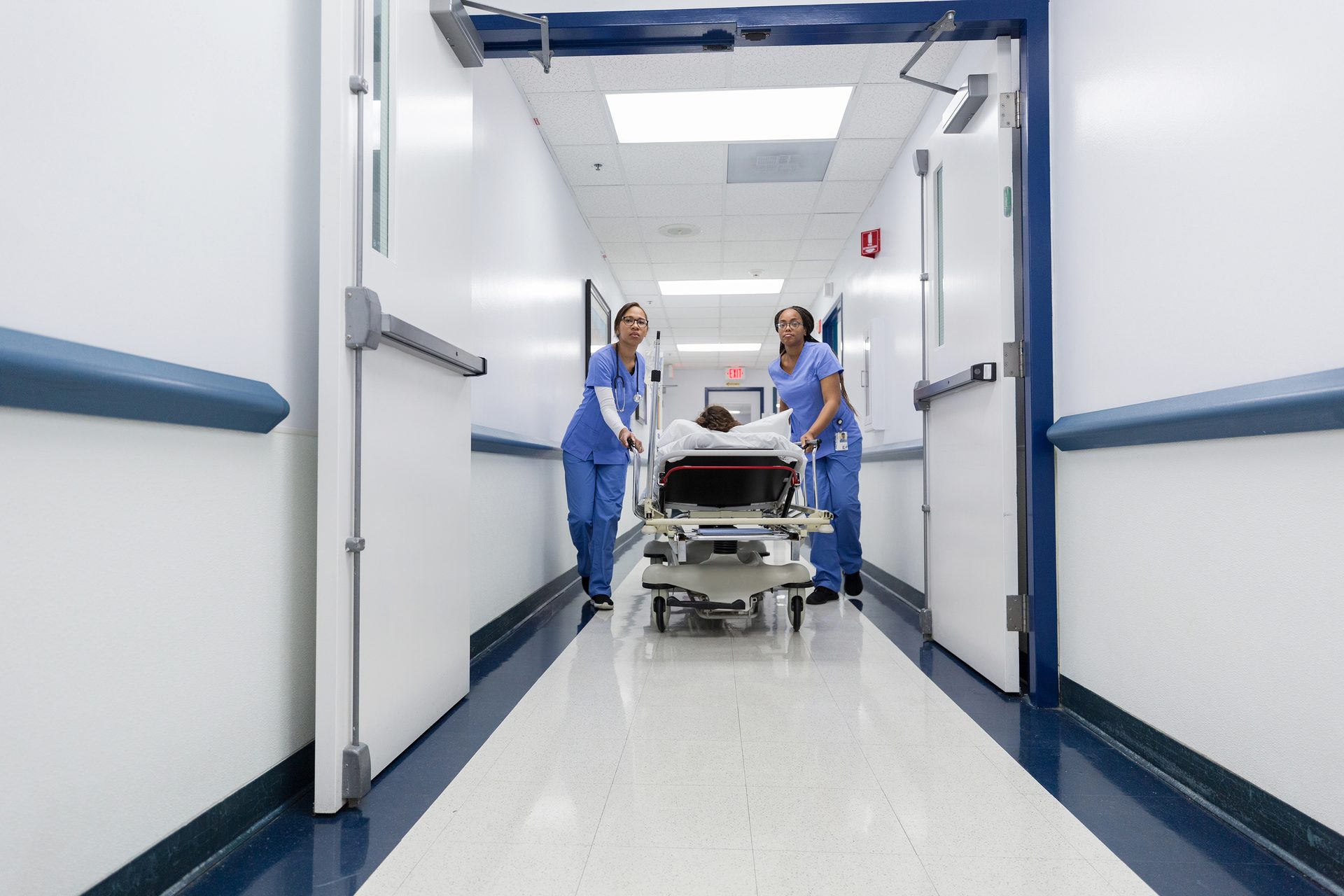 ER, Medical equipment, Tire, Wheel, Floor