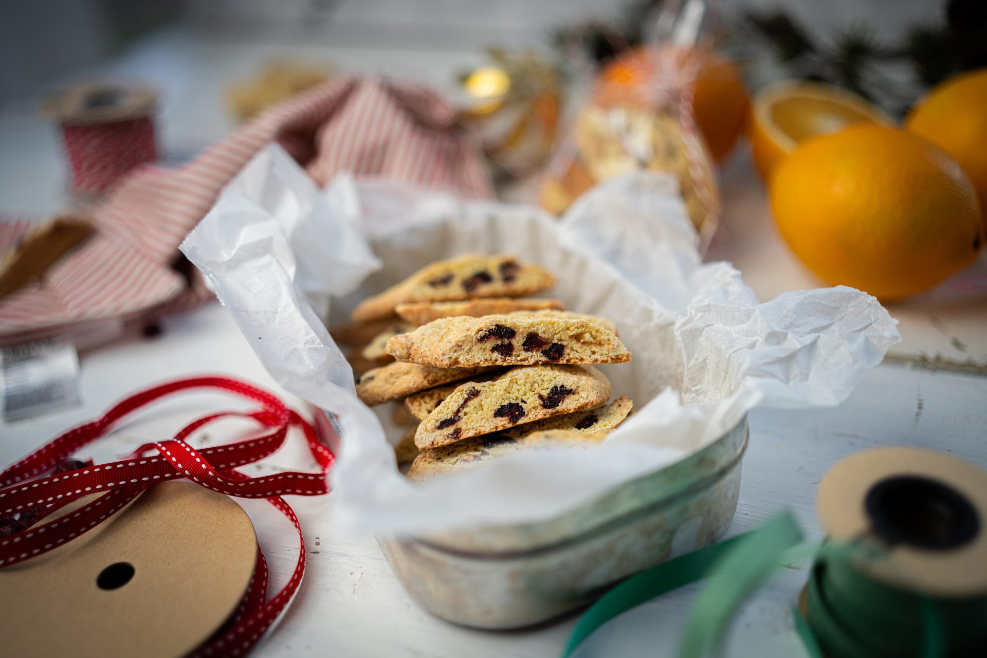 Cookies and Crackers, Finger food, Ingredient, Tableware, Dessert, Baking, Recipe