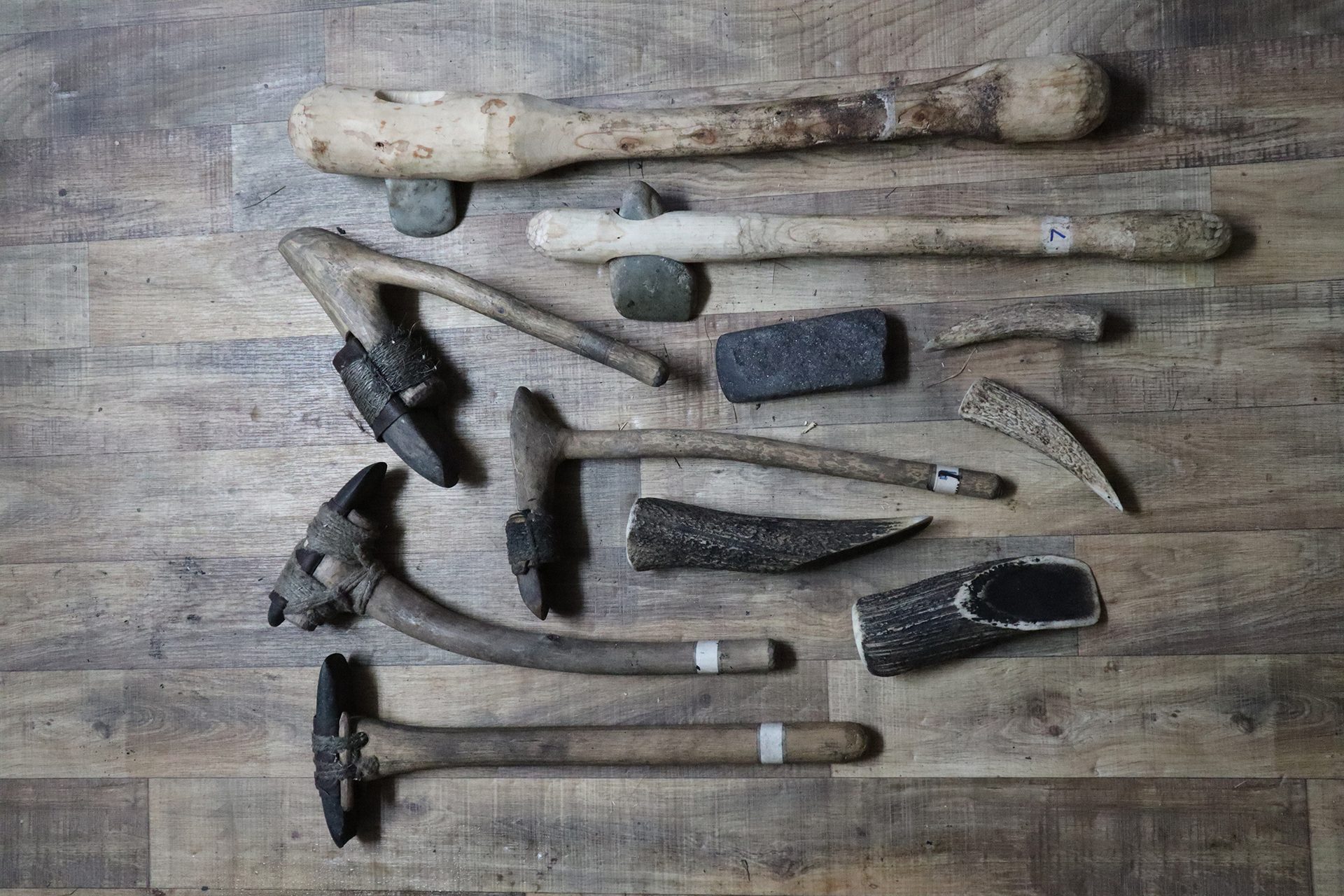 Metalworking hand tool, Wood