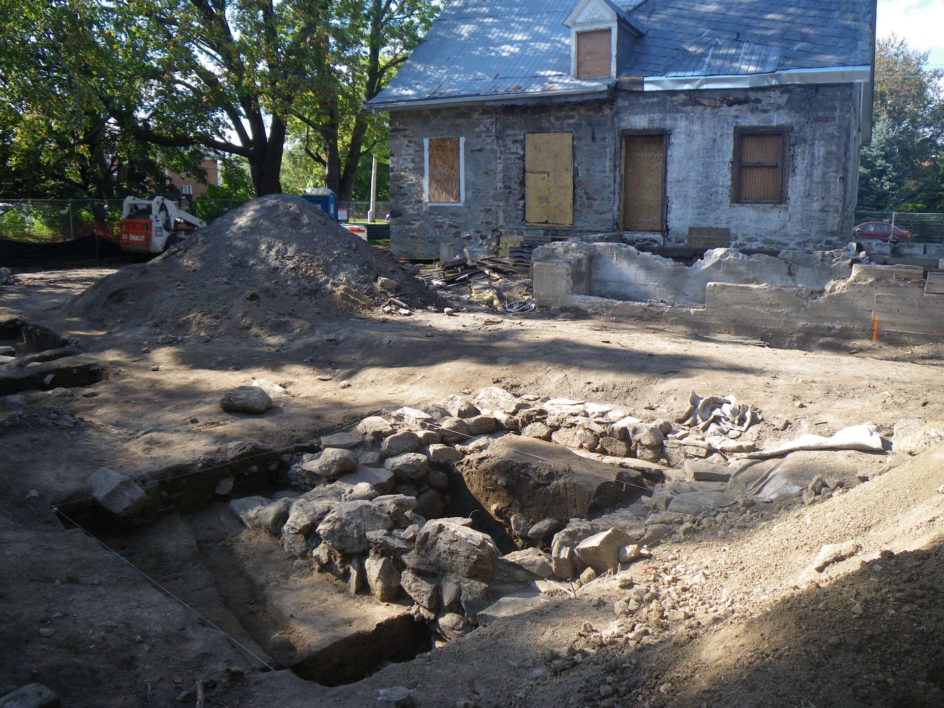 Land lot, Building, Tree, Wood, Window, House, Bedrock