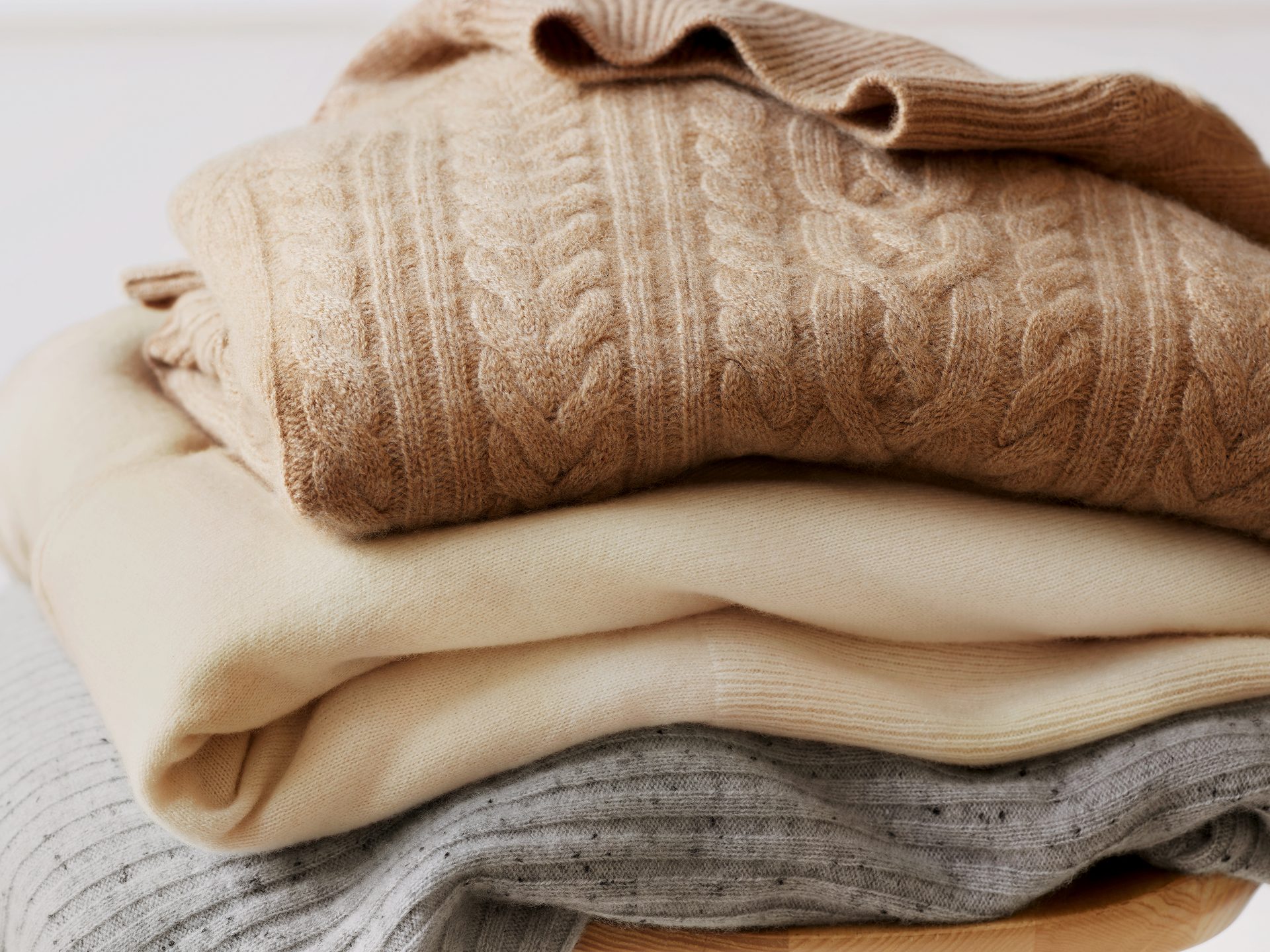 Comfort, Gesture, Beige