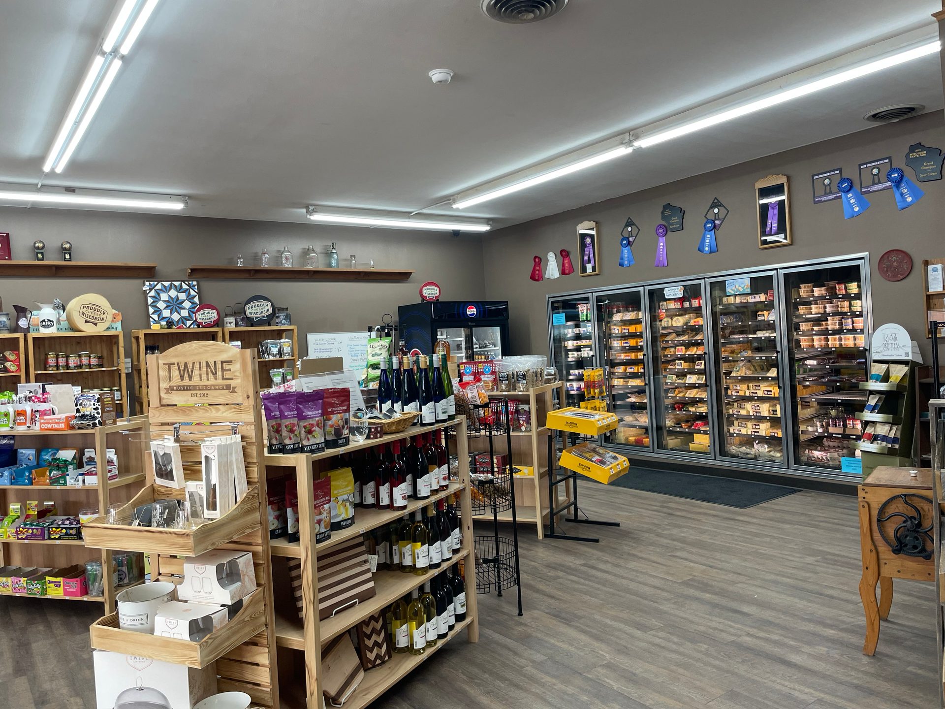 Convenience store, Shelf, Shelving, Retail, Furniture
