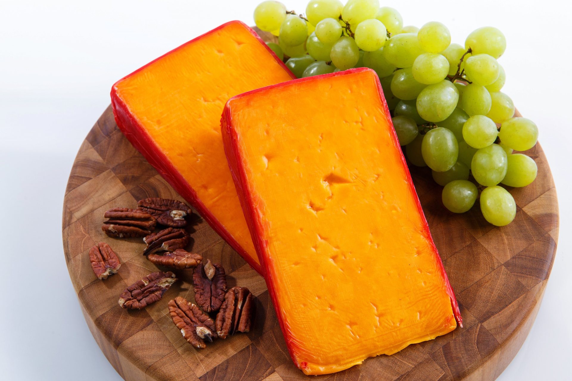 Natural foods, Grana padano, Seedless fruit, Food, Ingredient, Recipe, Cuisine, Grape, Tableware