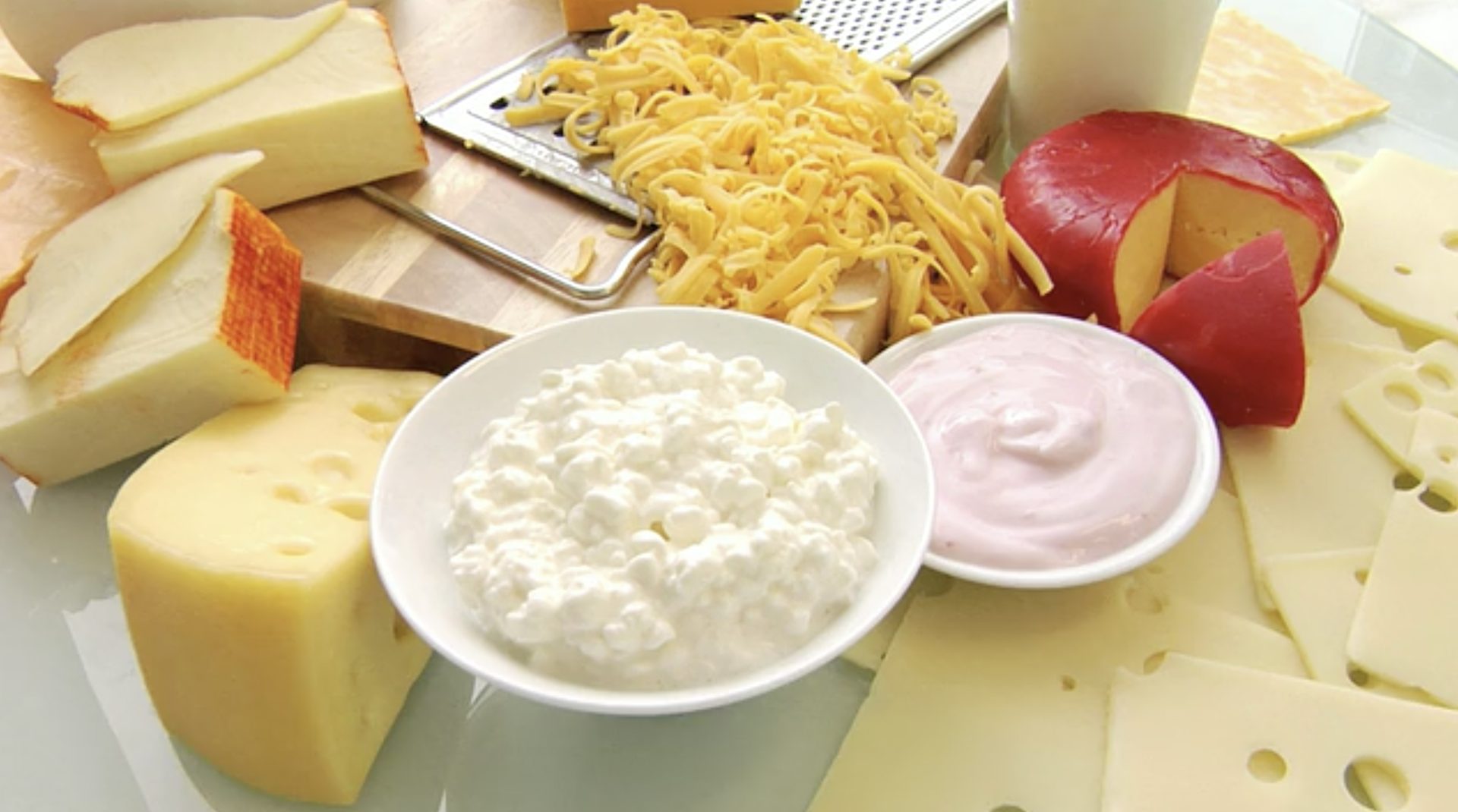 Sheep milk cheese, Food, Tableware, Ingredient, Recipe, Cuisine, Dish, Cheesemaking
