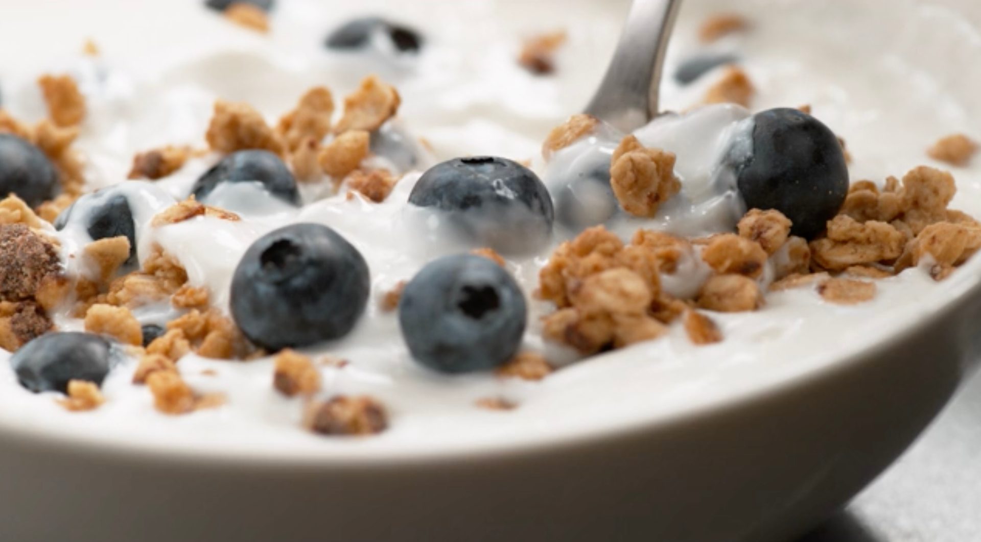 Natural foods, Food, Plant, Fruit, Ingredient, Recipe, Tableware