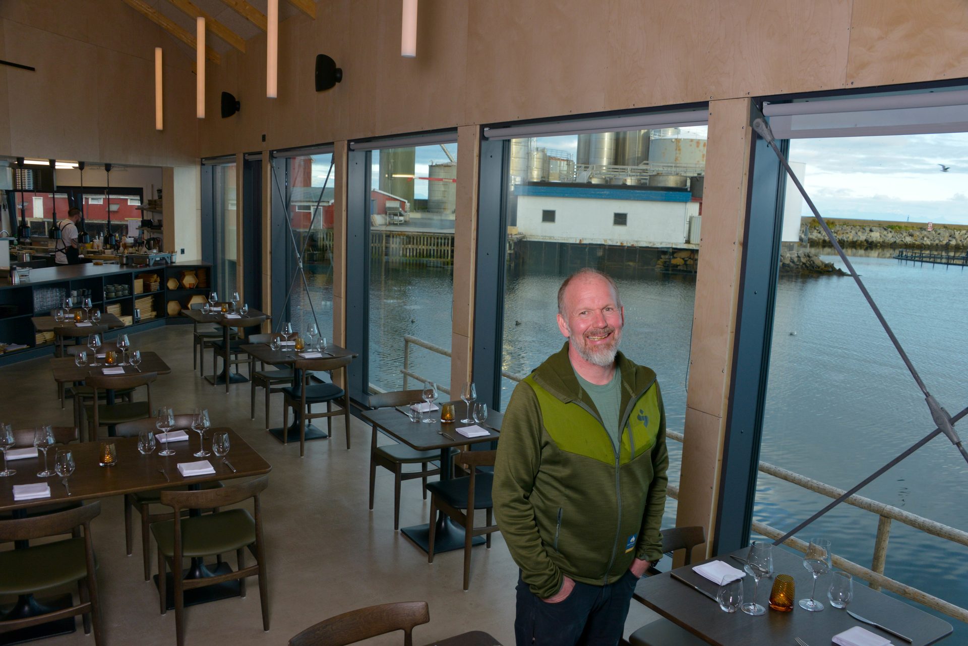 Water, Smile, Furniture, Building, Fixture, Table