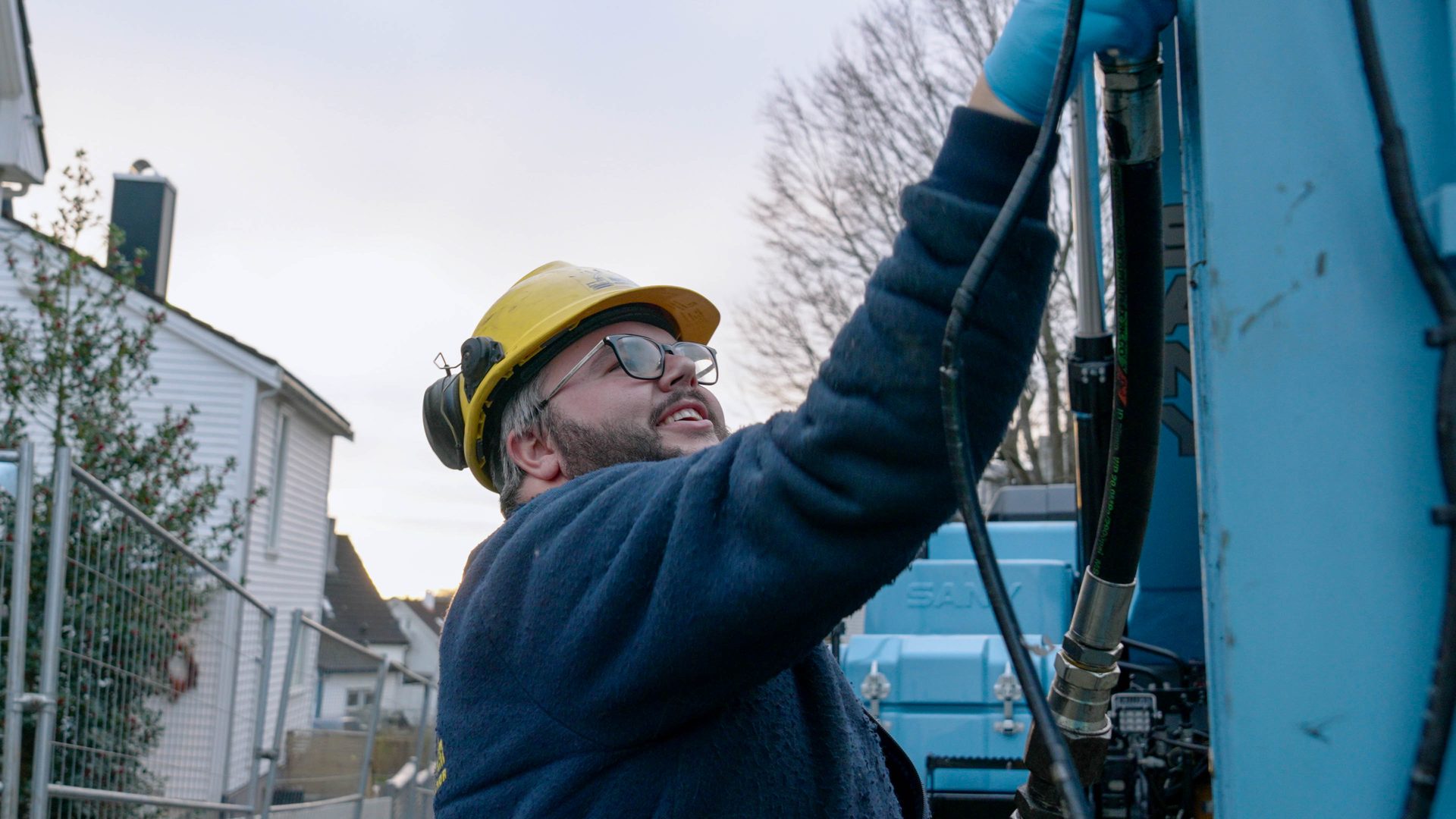 Personal protective equipment, Hard hat, Blue-collar worker, Workwear, Helmet, Job, Engineer