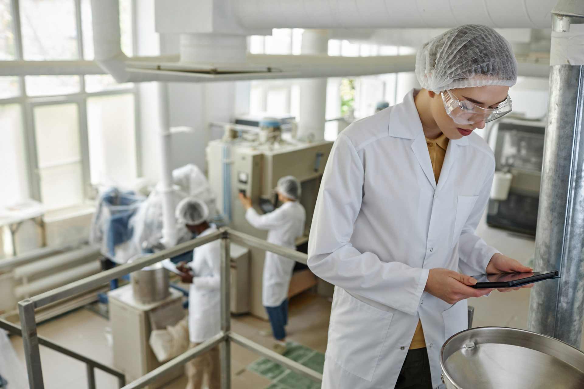 Lab scientist