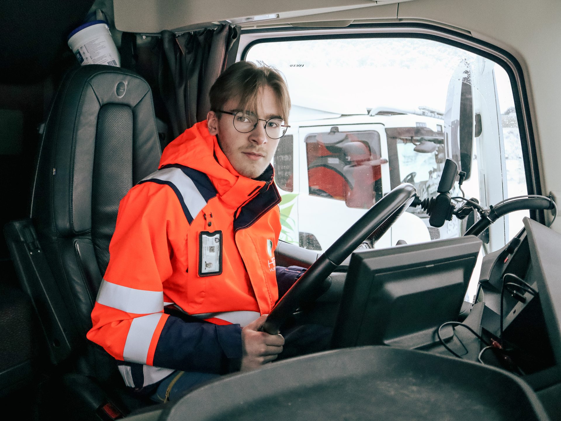 Mode of transport, Motor vehicle, Automotive design, Truck driver, Steering wheel