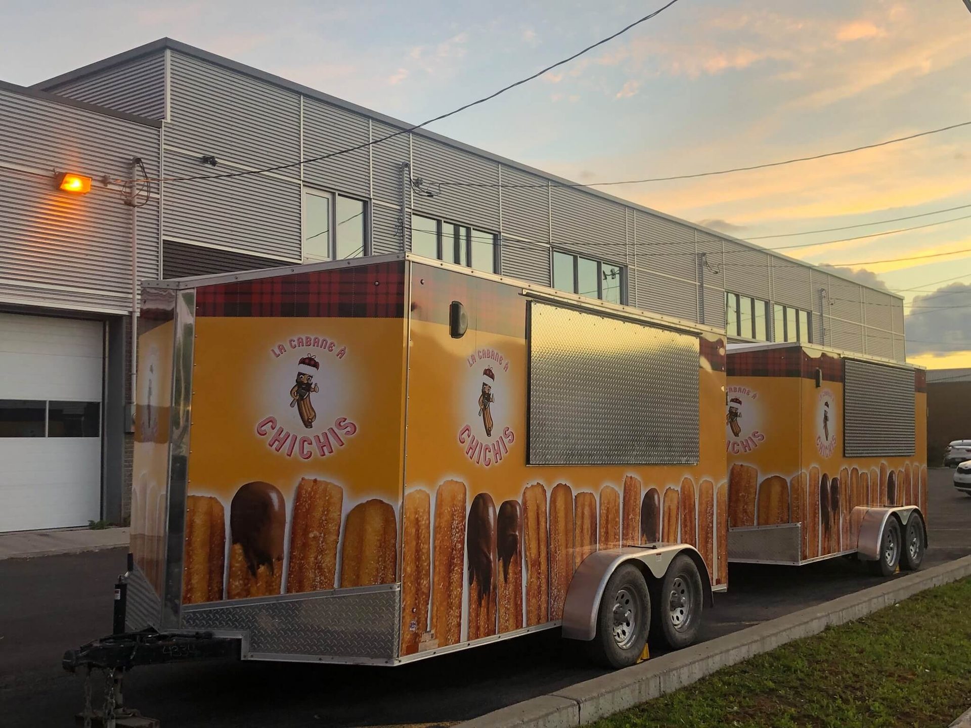 Motor vehicle, Automotive tire, Wheel, Sky, Cloud, Truck, Fender