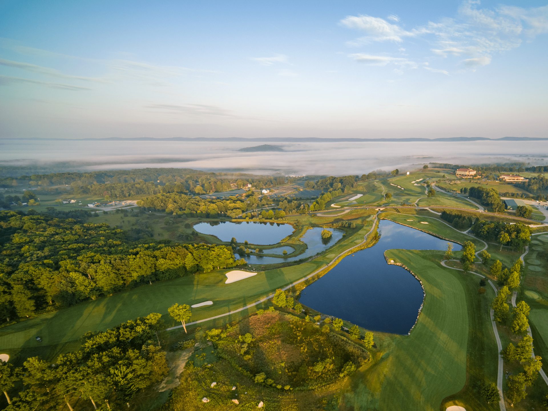 Water resources, Natural landscape, Sky, Cloud, Highland, Watercourse, Lake, Bank, Plain