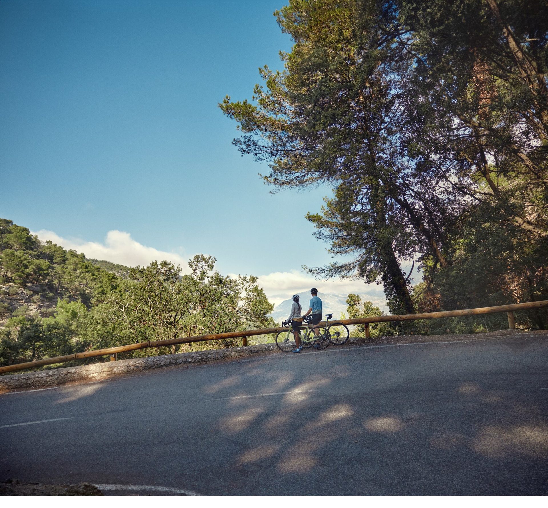 Bicycles--Equipment and supplies, Bicycle, Recreation, Sunlight, Morning