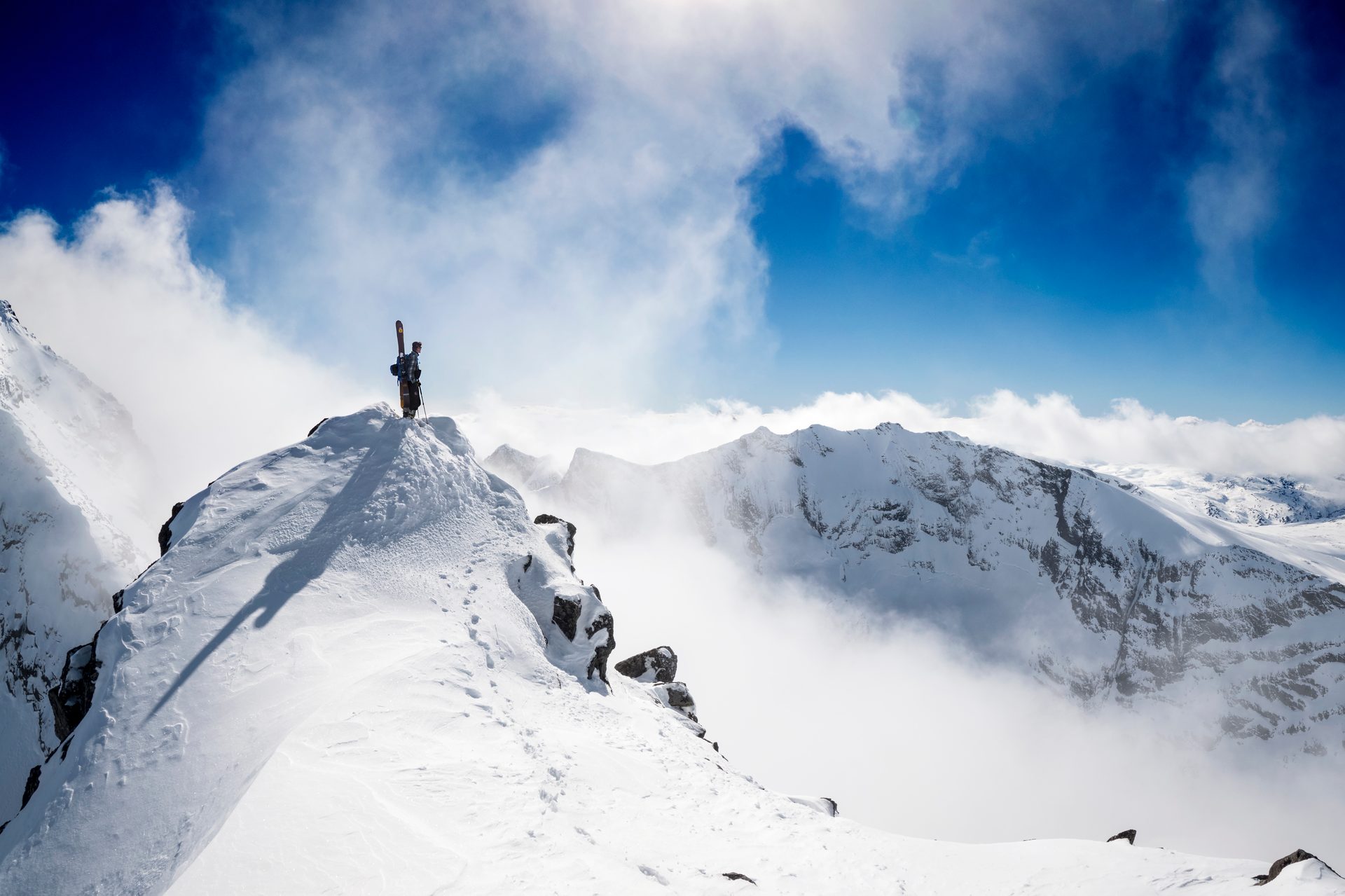 Mountainous landforms, Glacial landform, Extreme sport, Mountain range, Snow, Winter, Recreation, Adventure, Mountaineer