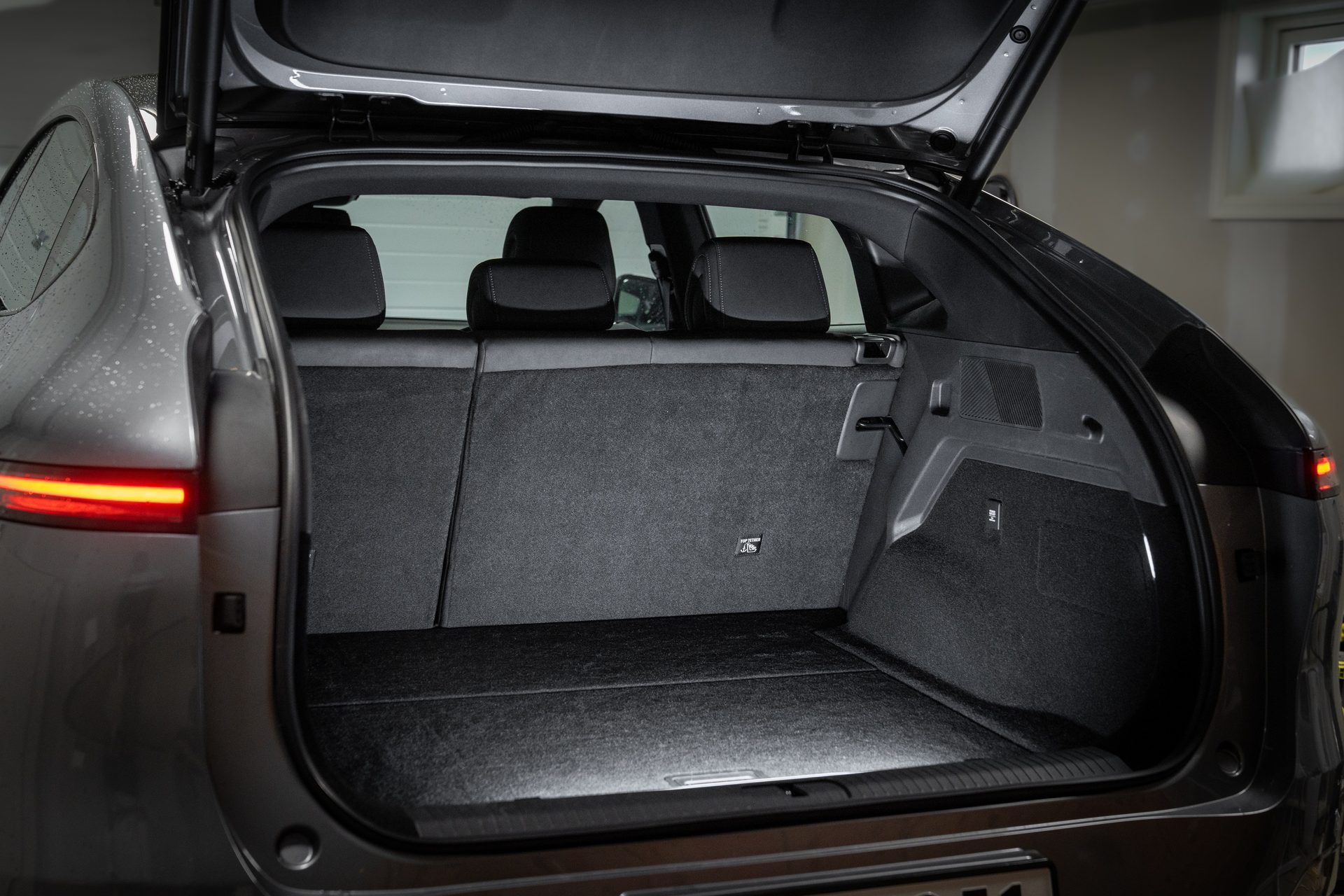 Motor vehicle, Automotive design, Car, Hood, Trunk